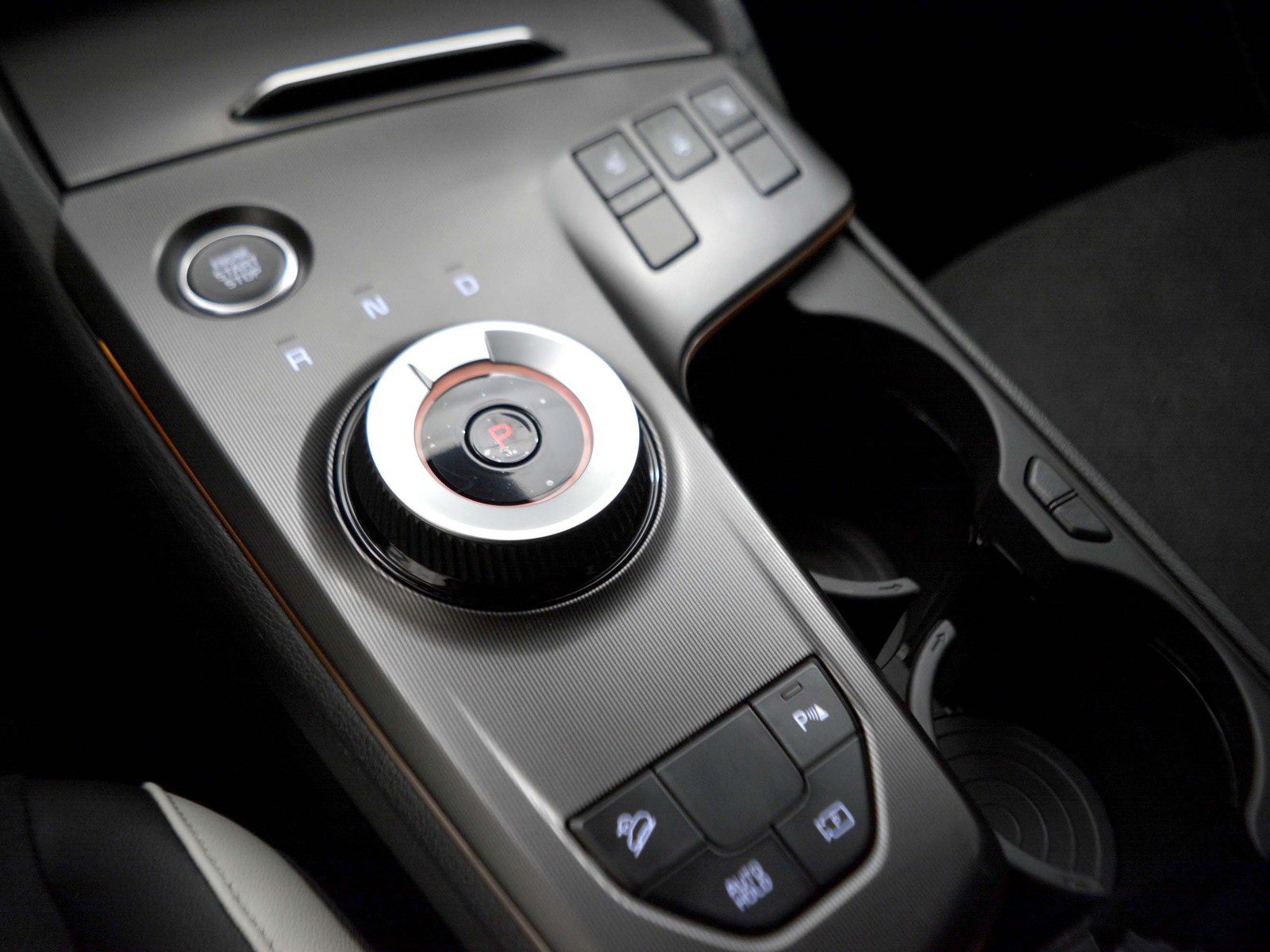 12 - Kia Sportage 1.6 t-gdi hev gt-line 2wd at6