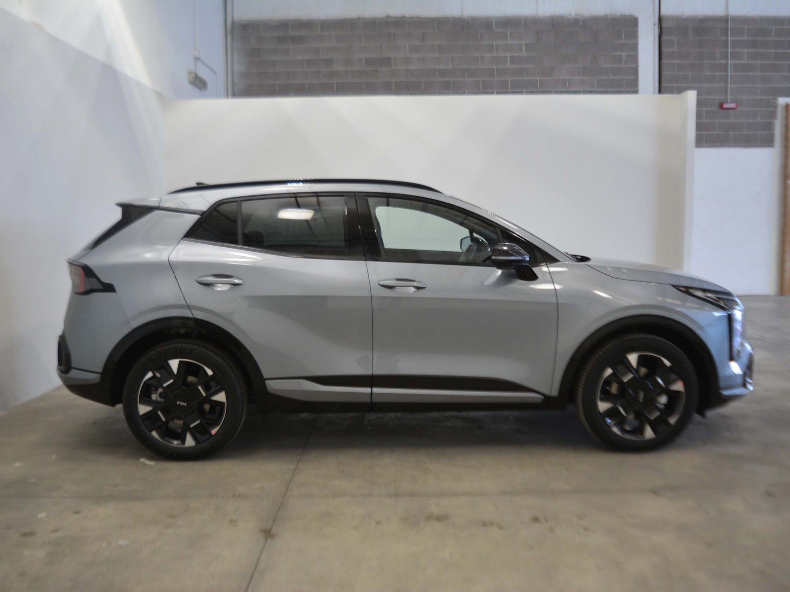 24 - Kia Sportage 1.6 t-gdi hev gt-line 2wd at6