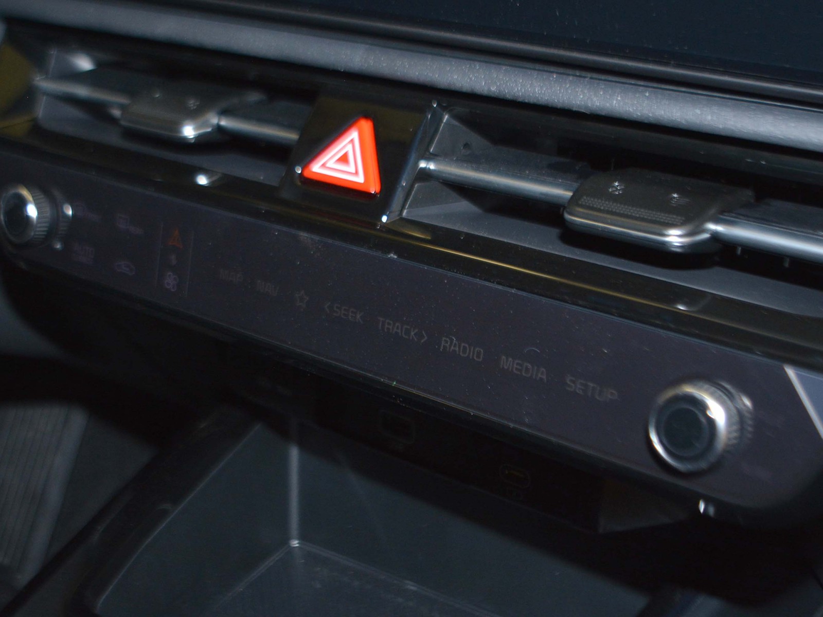 11 - Kia Niro 1.6 gdi hybrid 129cv style dct6