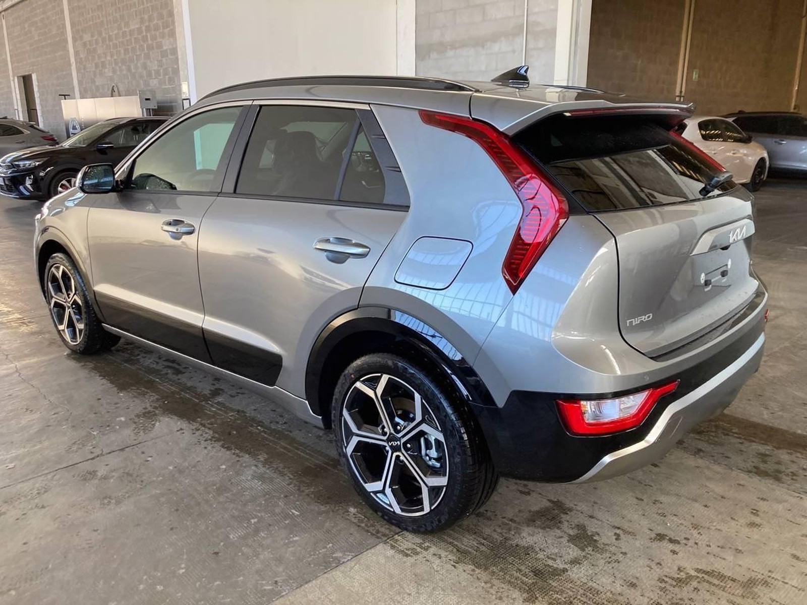 4 - Kia Niro 1.6 gdi hybrid 129cv style dct6