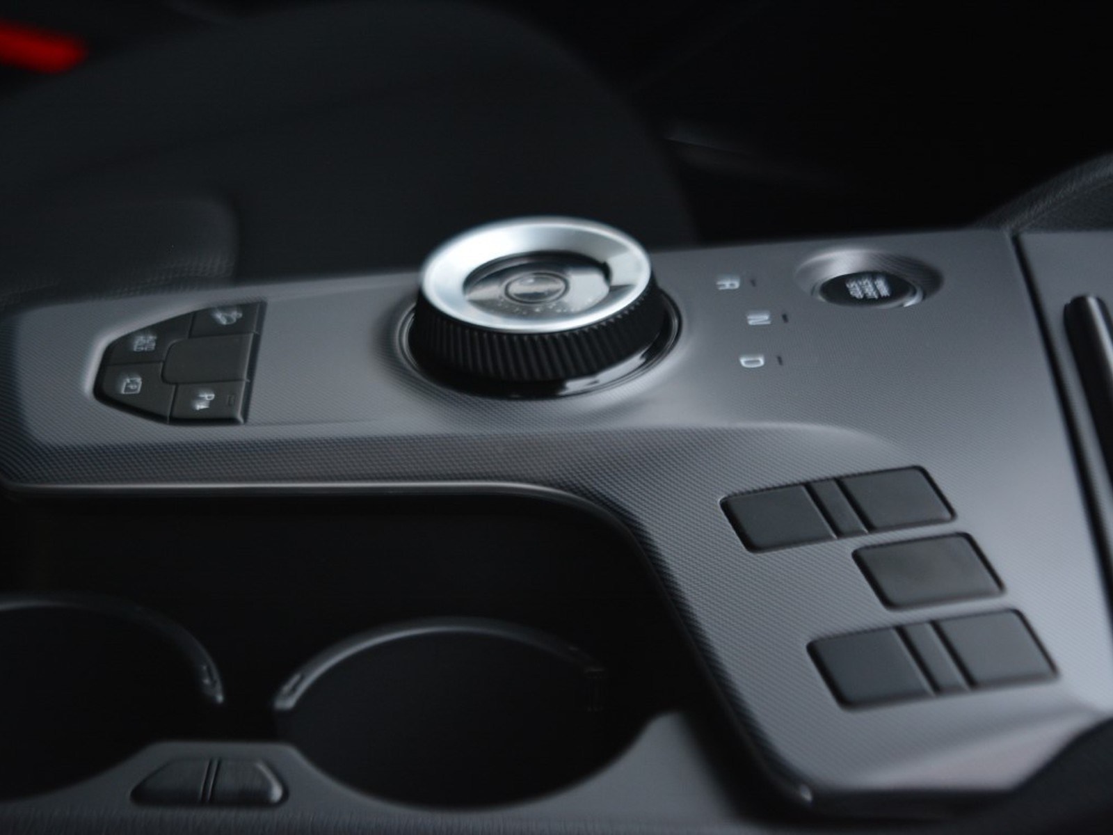 12 - Kia Sportage 1.6 t-gdi hev style 2wd at6