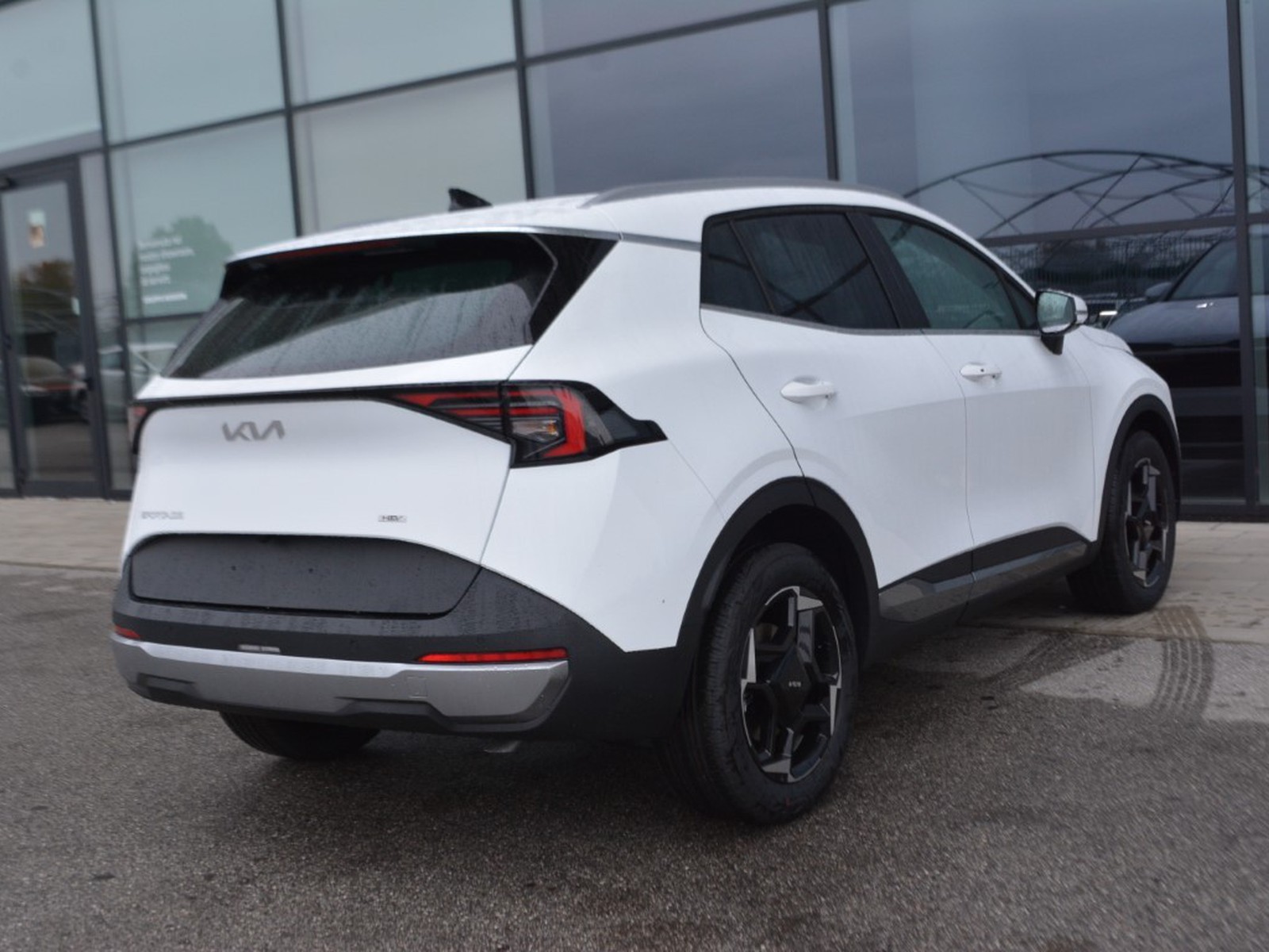 3 - Kia Sportage 1.6 t-gdi hev style 2wd at6