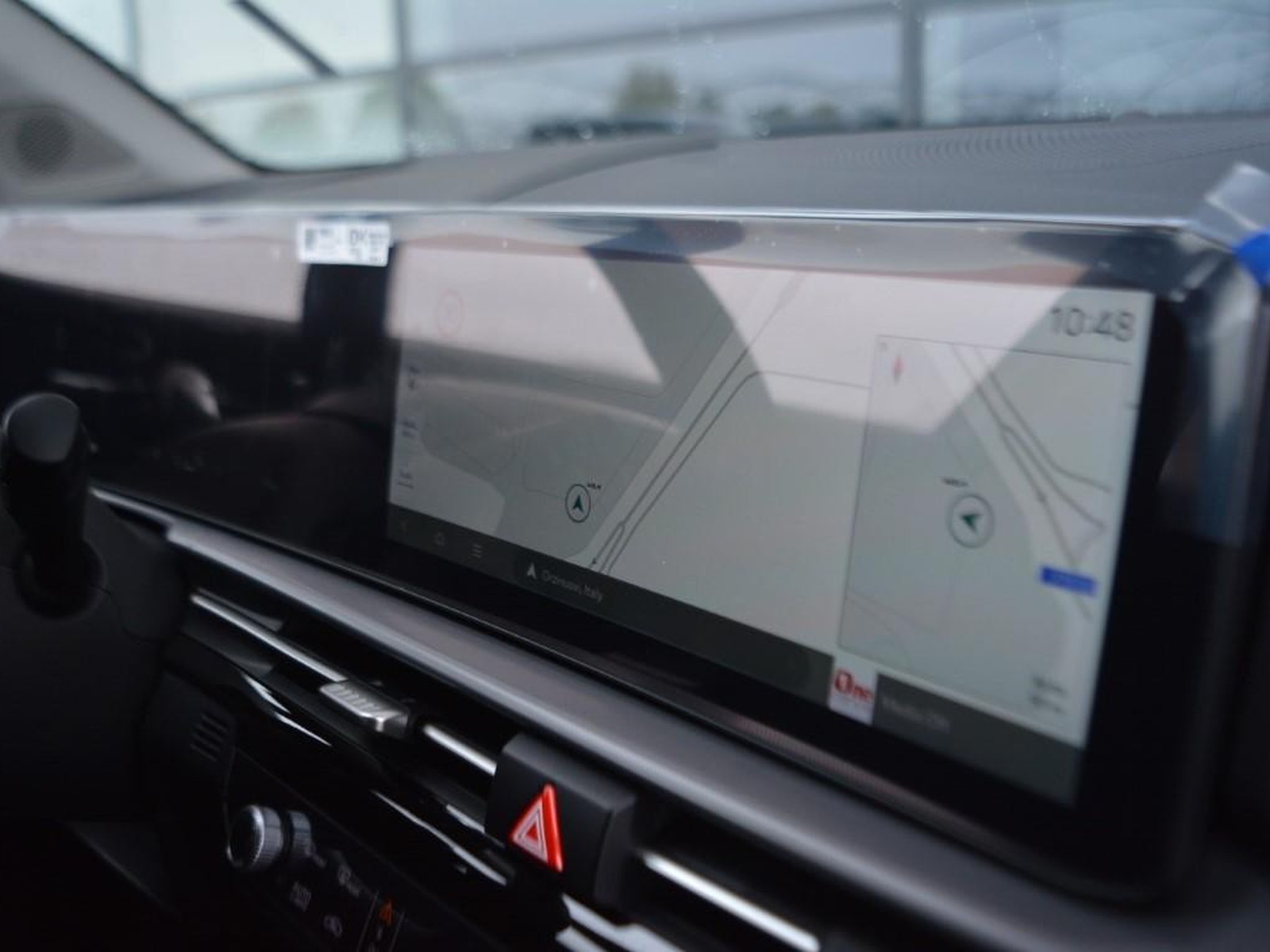 10 - Kia Sportage 1.6 t-gdi hev style 2wd at6