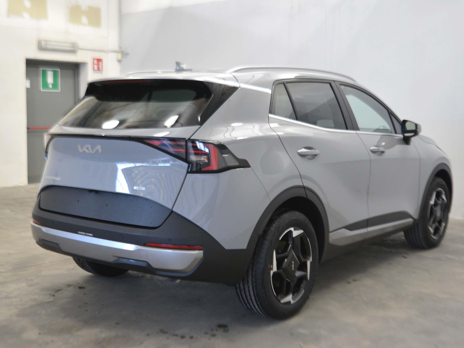 3 - Kia Sportage 1.6 t-gdi hev style 2wd at6