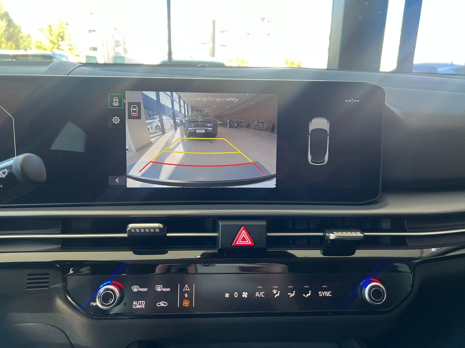 10 - Kia Sportage 1.6 t-gdi hev style 2wd at6