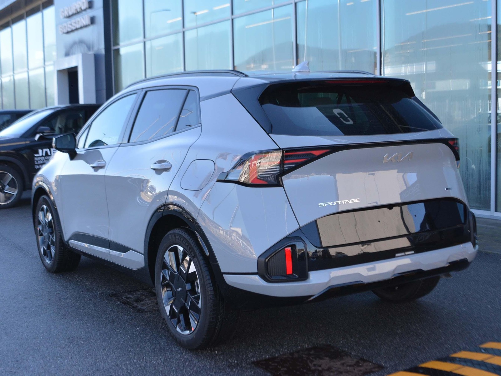 3 - Kia Sportage 1.6 t-gdi hev gt-line 2wd at6