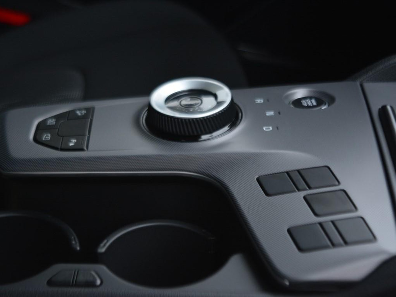 12 - Kia Sportage 1.6 t-gdi hev style 2wd at6