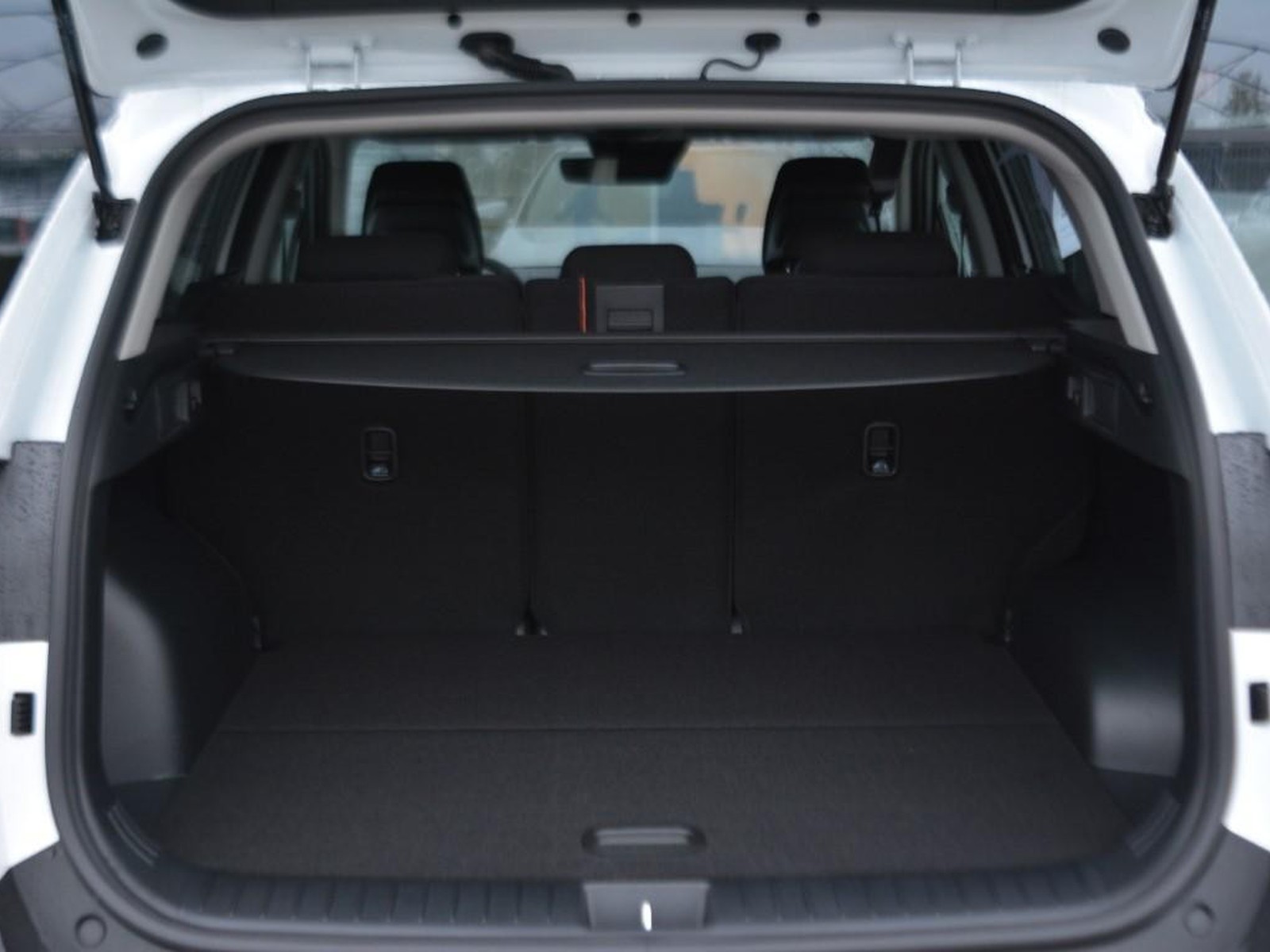 14 - Kia Sportage 1.6 t-gdi hev style 2wd at6