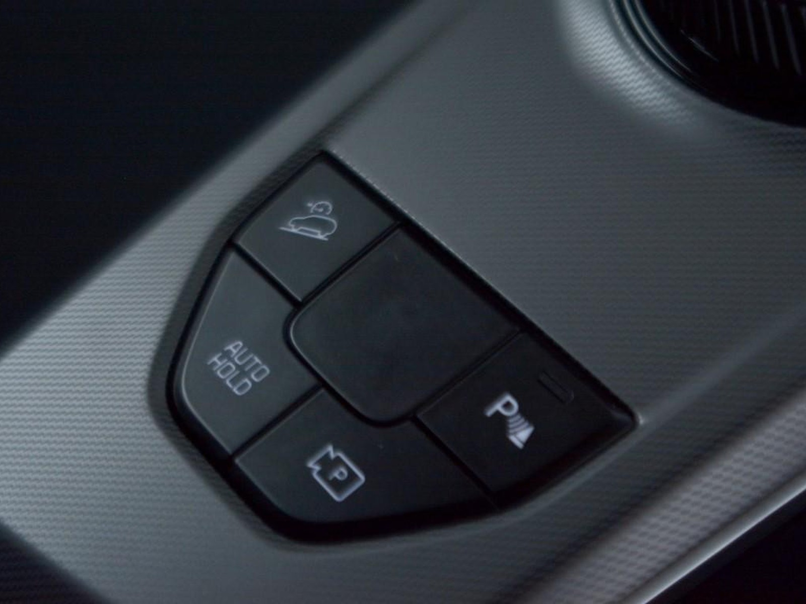 18 - Kia Sportage 1.6 t-gdi hev style 2wd at6