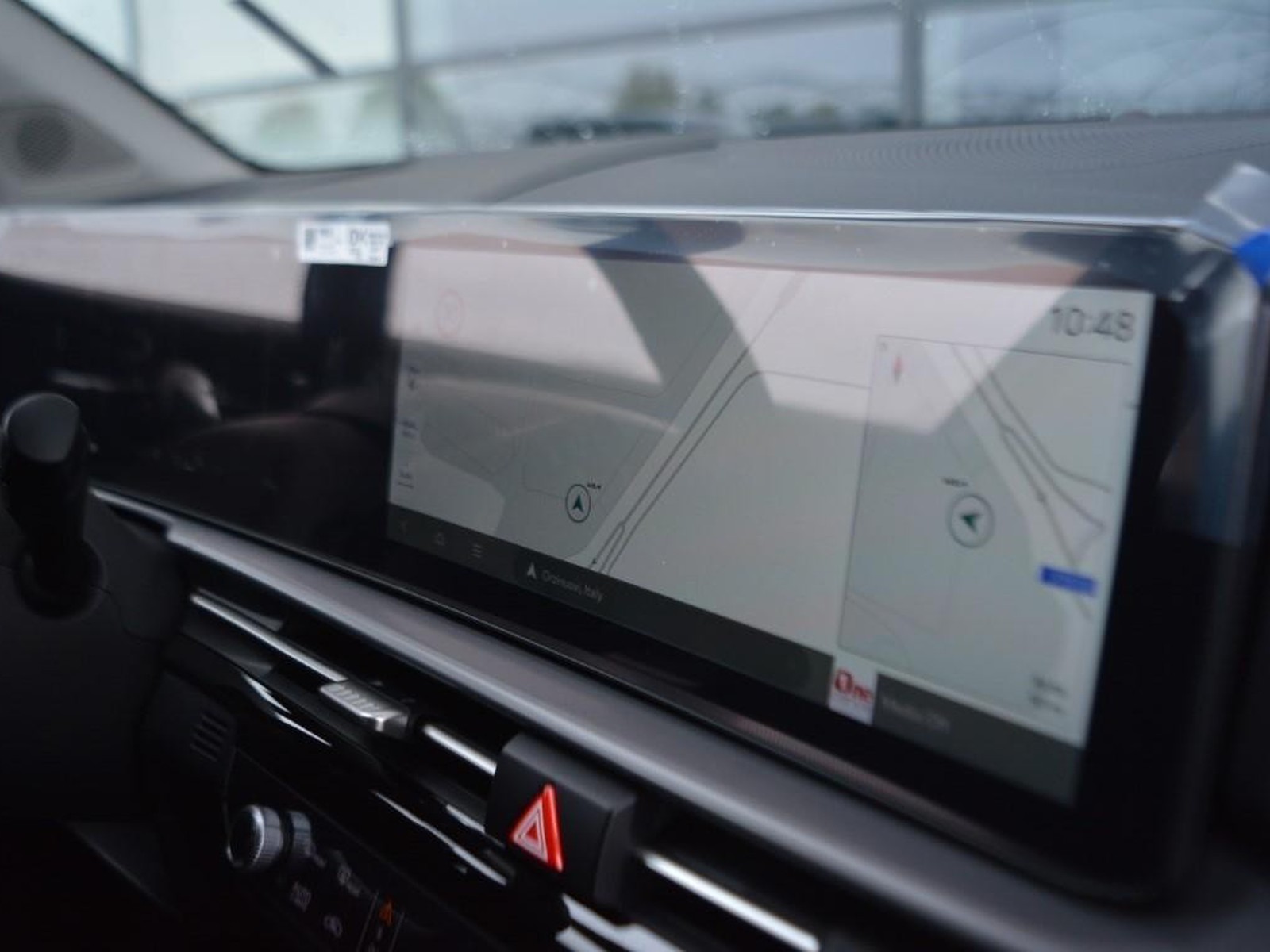 10 - Kia Sportage 1.6 t-gdi hev style 2wd at6