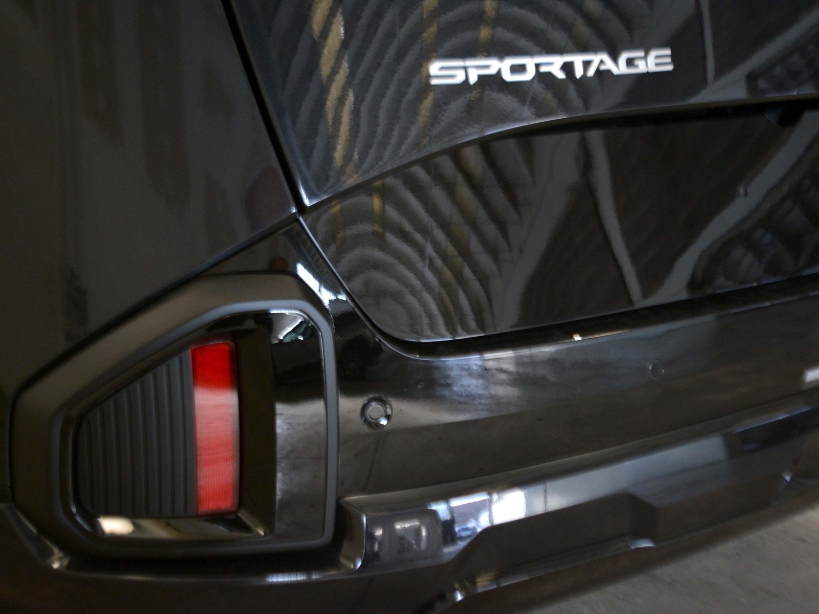 23 - Kia Sportage 1.6 t-gdi hev gt-line 2wd at6