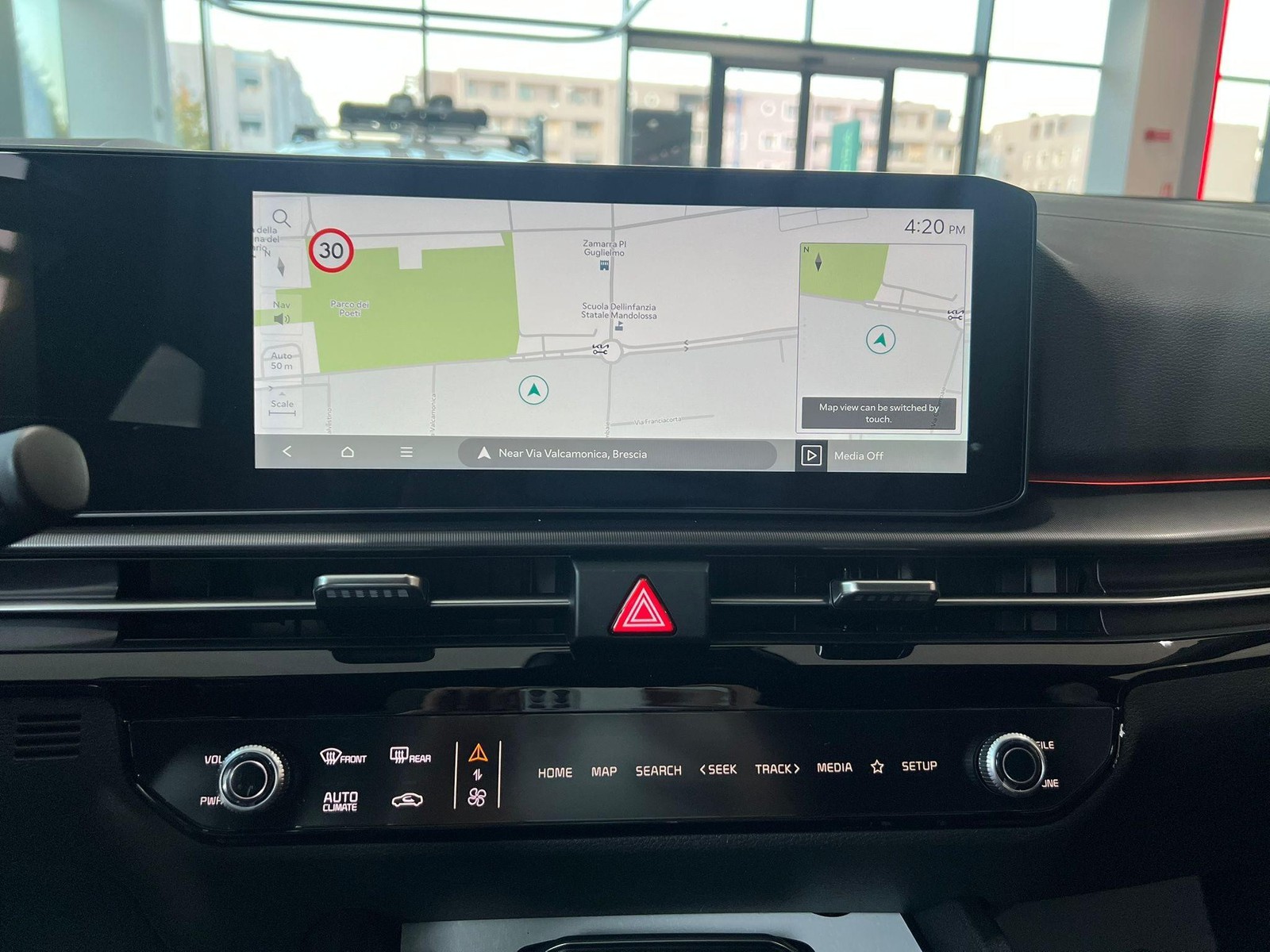 12 - Kia Sportage 1.6 t-gdi hev gt-line sunroof pack 2wd at6