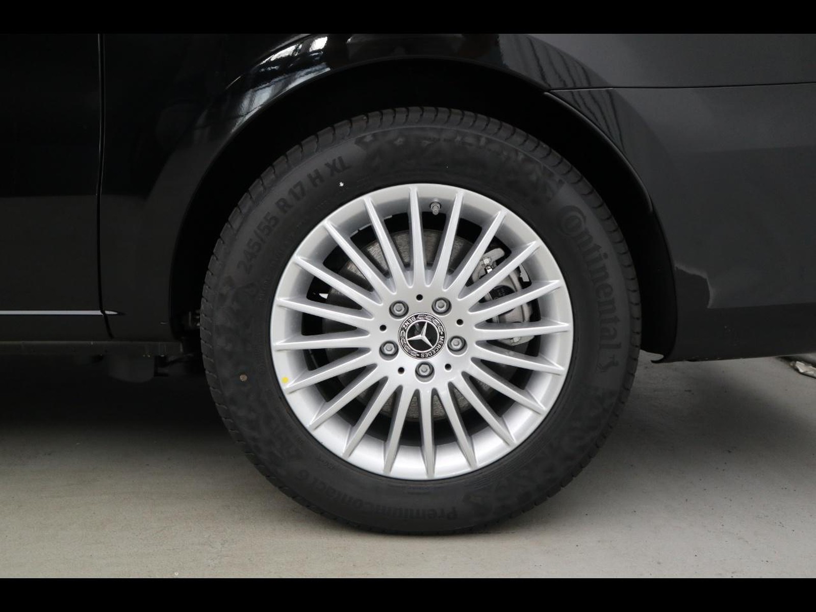 4 - Mercedes Vans Vito etourer 129 long 90kwh