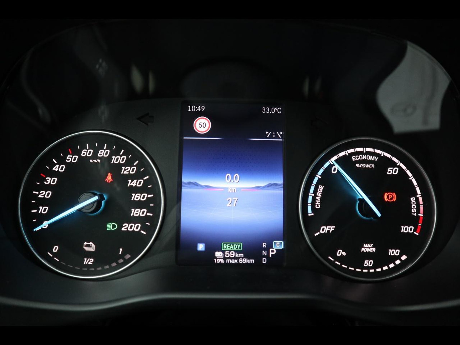 10 - Mercedes Vans Vito etourer 129 long 90kwh