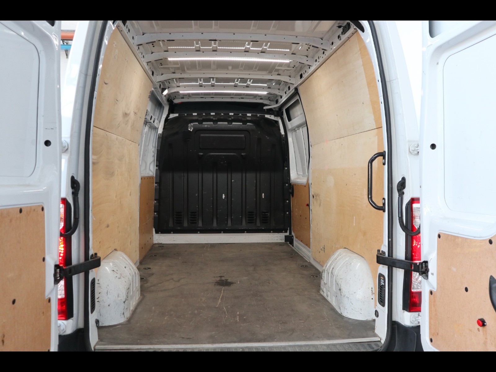 12 - Renault Master t35 2.3 energy dci 150cv l3h2 ice plus