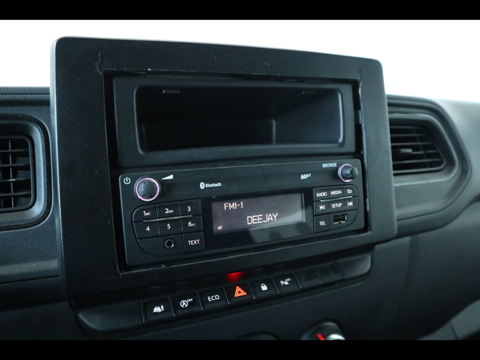 8 - Renault Master t35 2.3 energy dci 150cv l3h2 ice plus