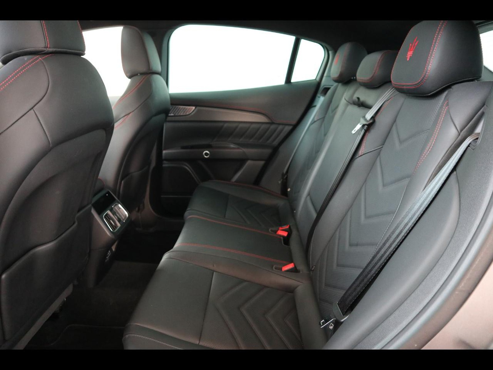 8 - Maserati Grecale 3.0 v6 v6 530cv trofeo awd