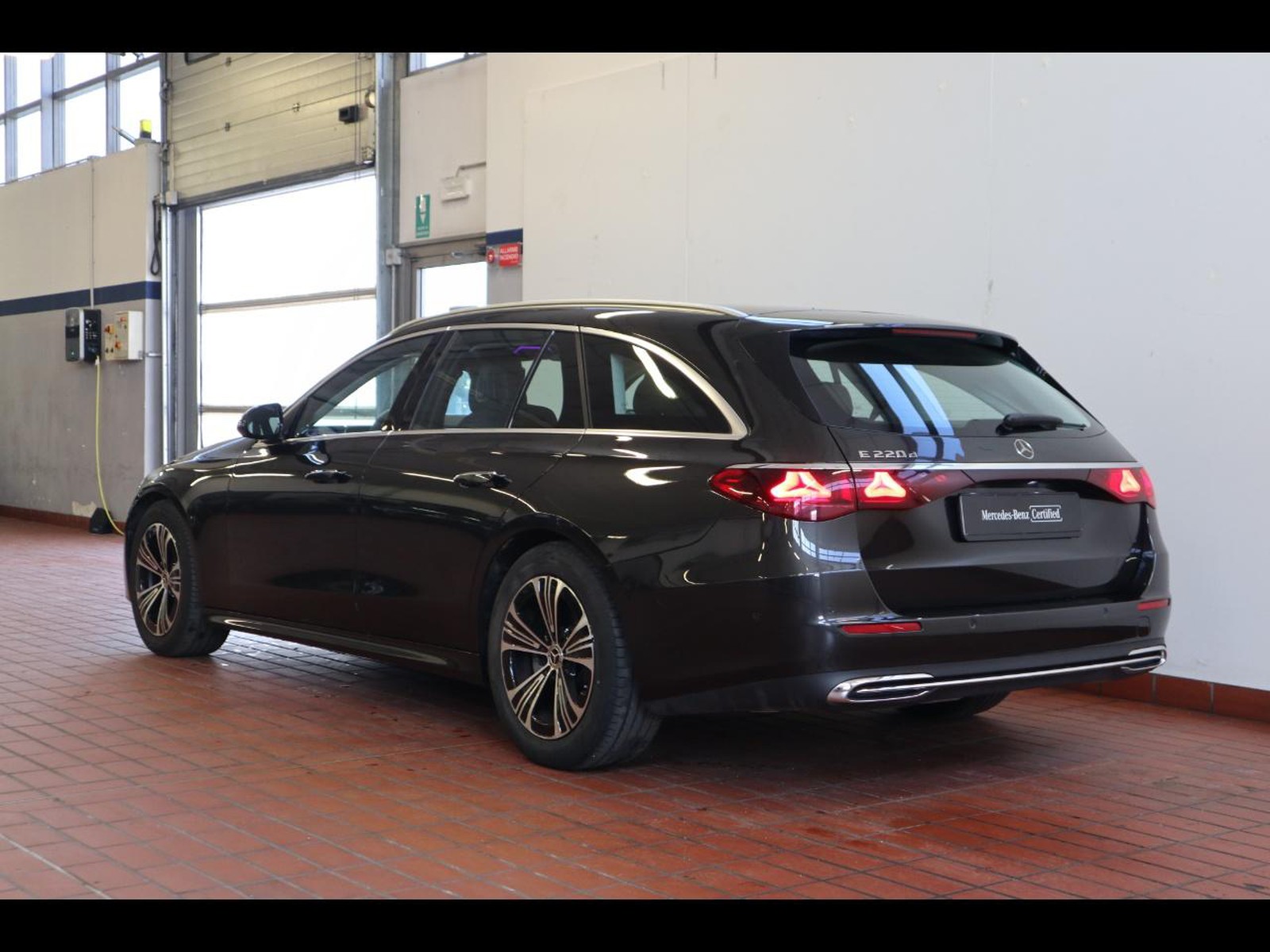 5 - Mercedes Classe E station wagon 220 d advanced 9g-tronic