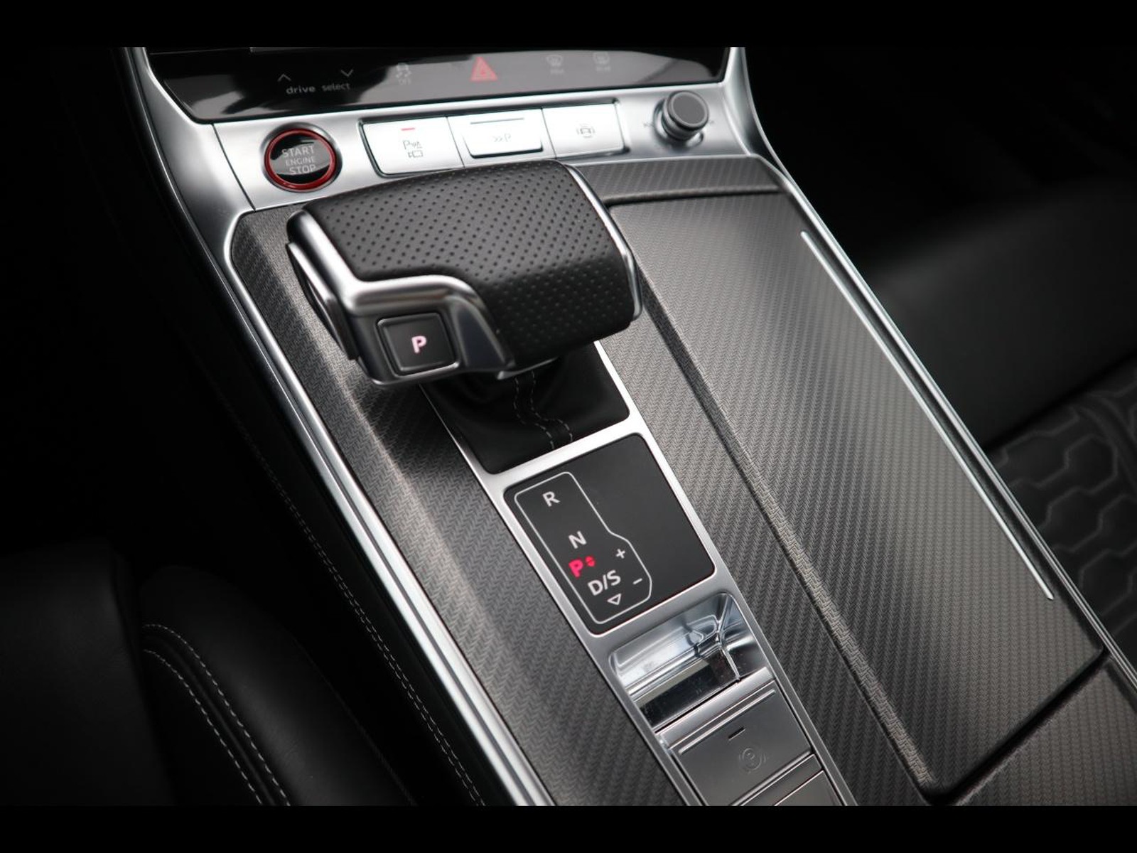 16 - Audi RS6 avant 4.0 v8 mhev quattro tiptronic