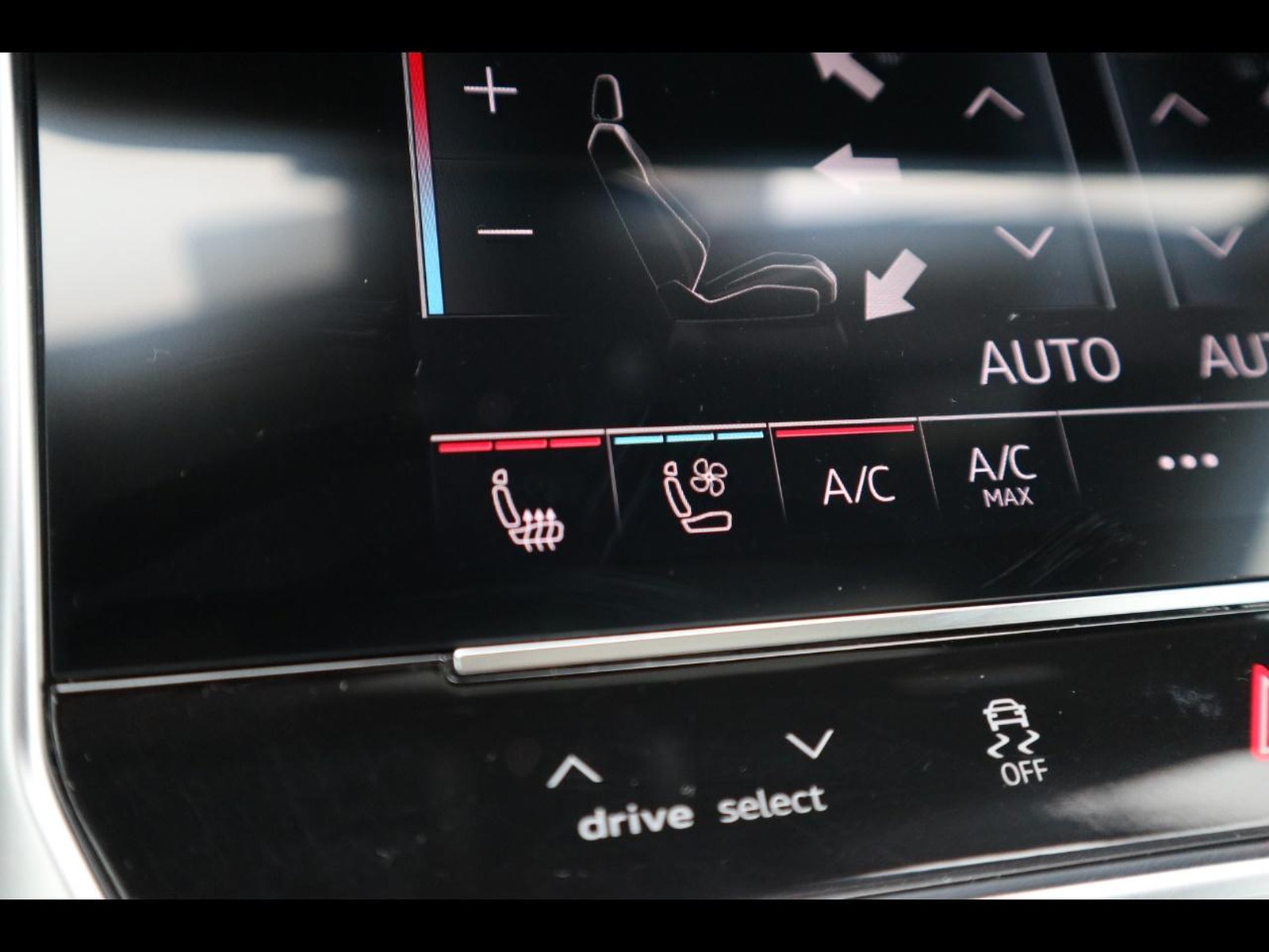 18 - Audi RS6 avant 4.0 v8 mhev quattro tiptronic