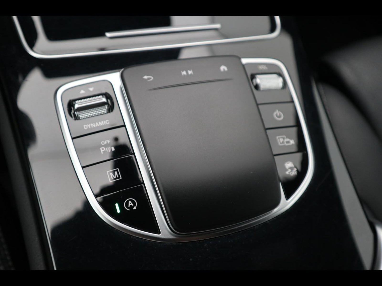 14 - Mercedes GLC coupe 200 mild hybrid (eq-boost) sport 4matic 9g-tronic plus