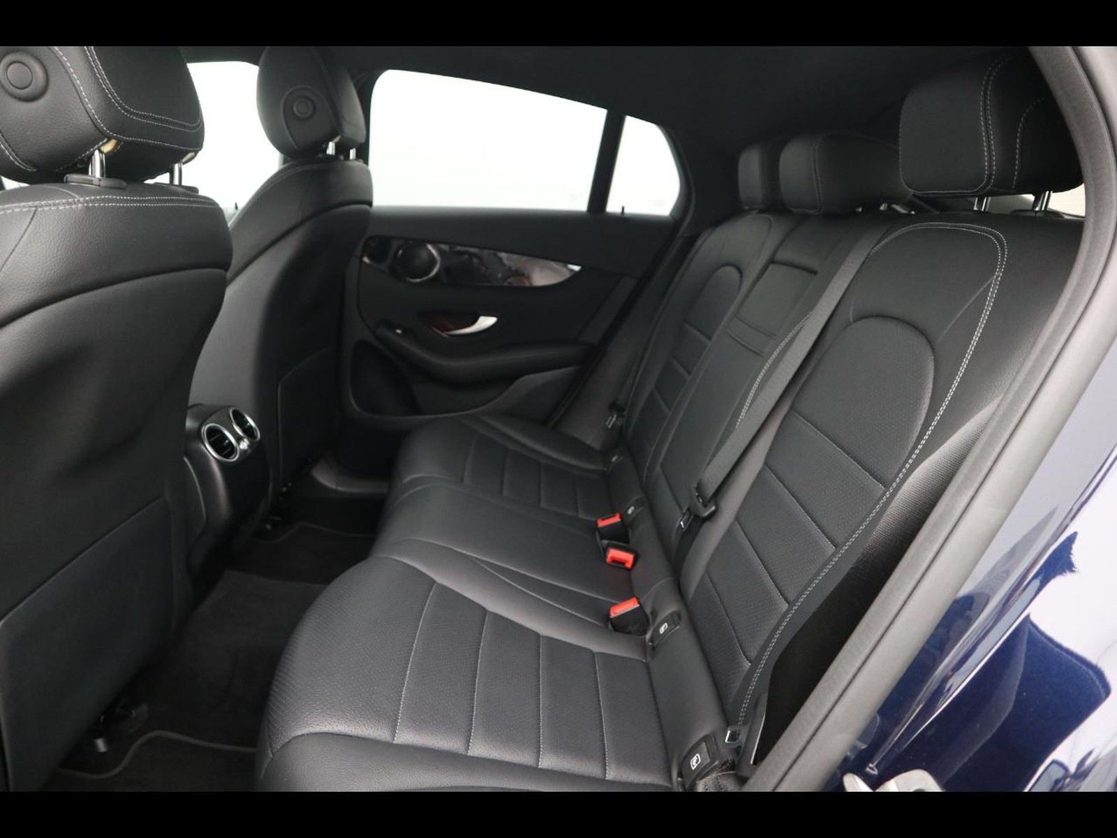 8 - Mercedes GLC coupe 200 mild hybrid (eq-boost) sport 4matic 9g-tronic plus