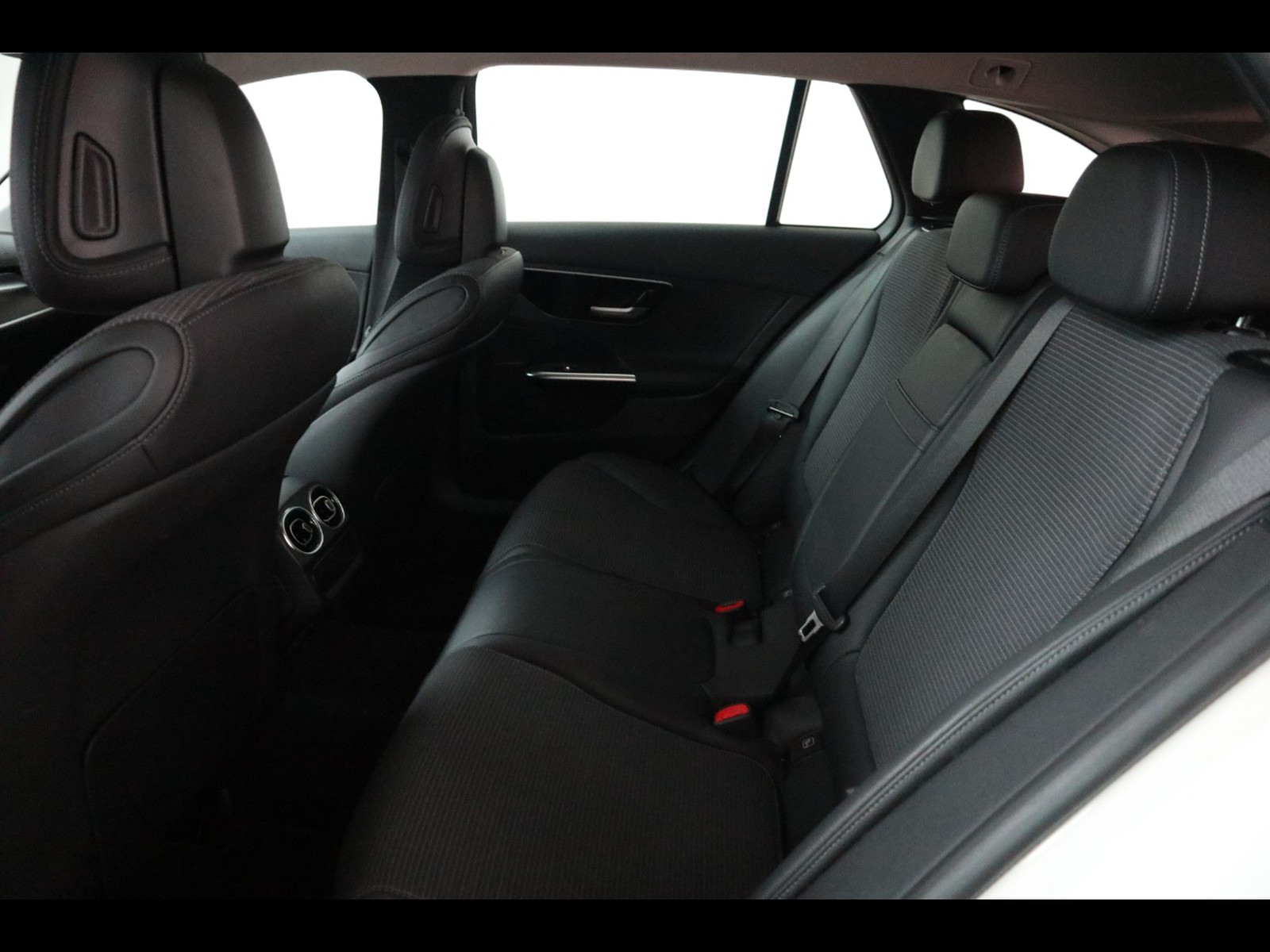 8 - Mercedes Classe C station wagon 200 d mild hybrid advanced 9g-tronic