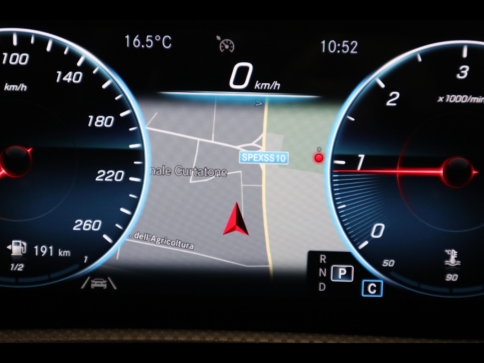 15 - Mercedes Classe A sedan 180 d premium 7g-dct