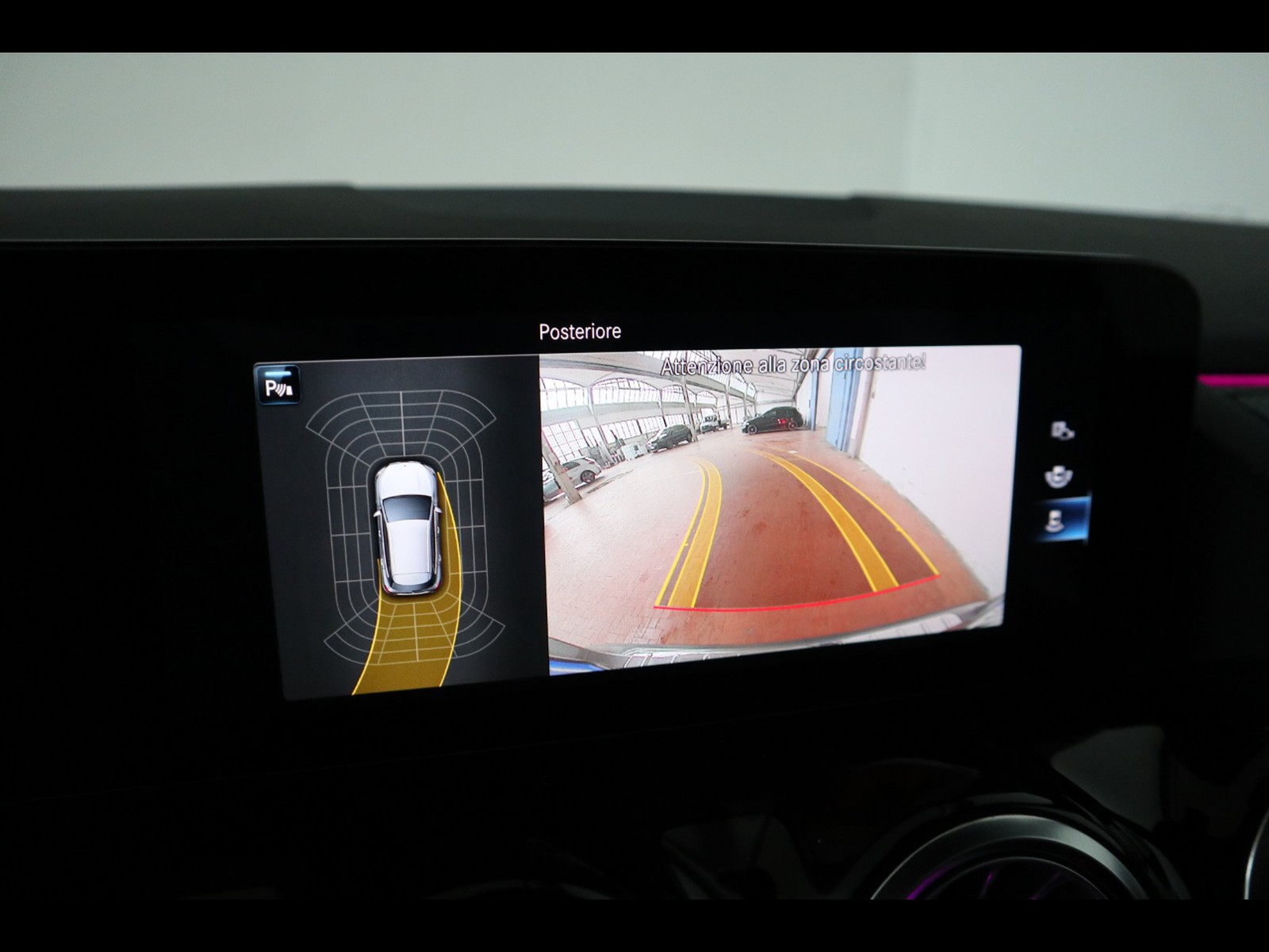 11 - Mercedes GLA 200 premium 4matic 8g-dct