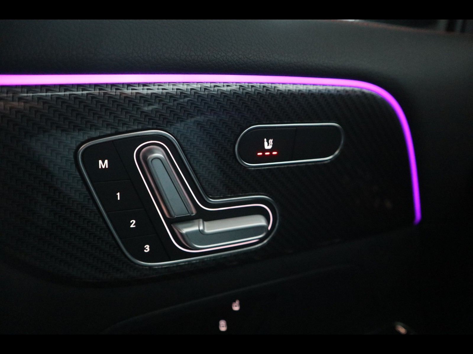 15 - Mercedes GLA 200 premium 4matic 8g-dct