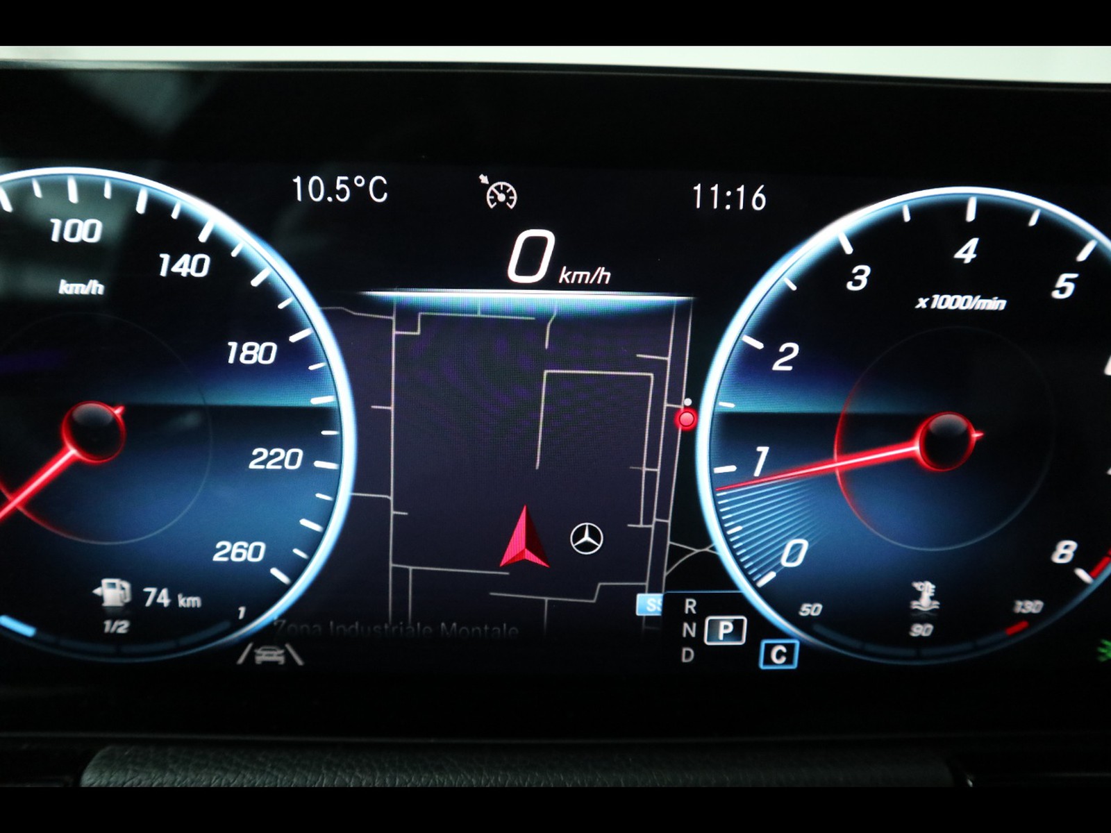 16 - Mercedes GLA 200 premium 4matic 8g-dct