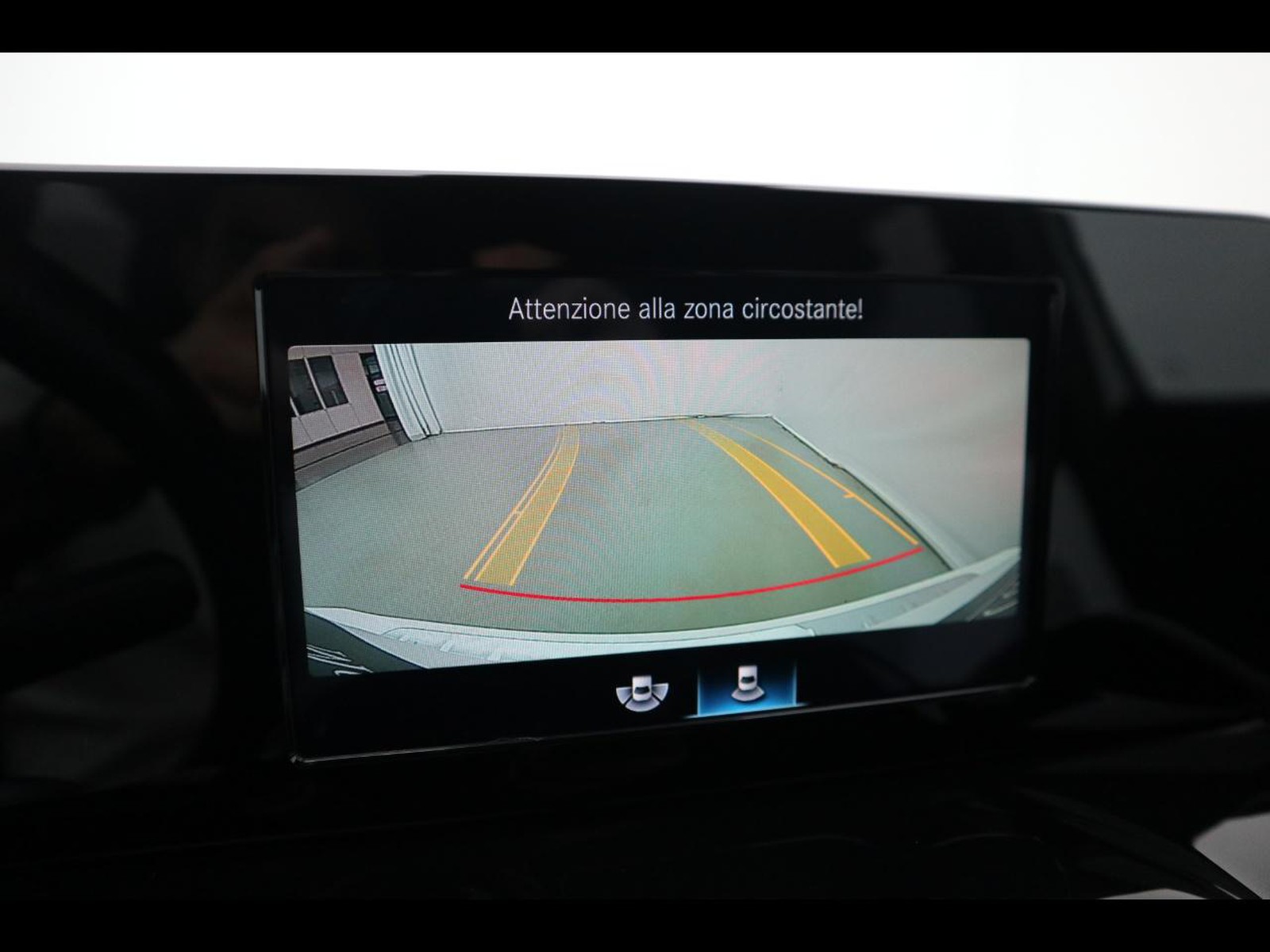 11 - Mercedes GLB 180 d premium 8g-dct 7p.ti