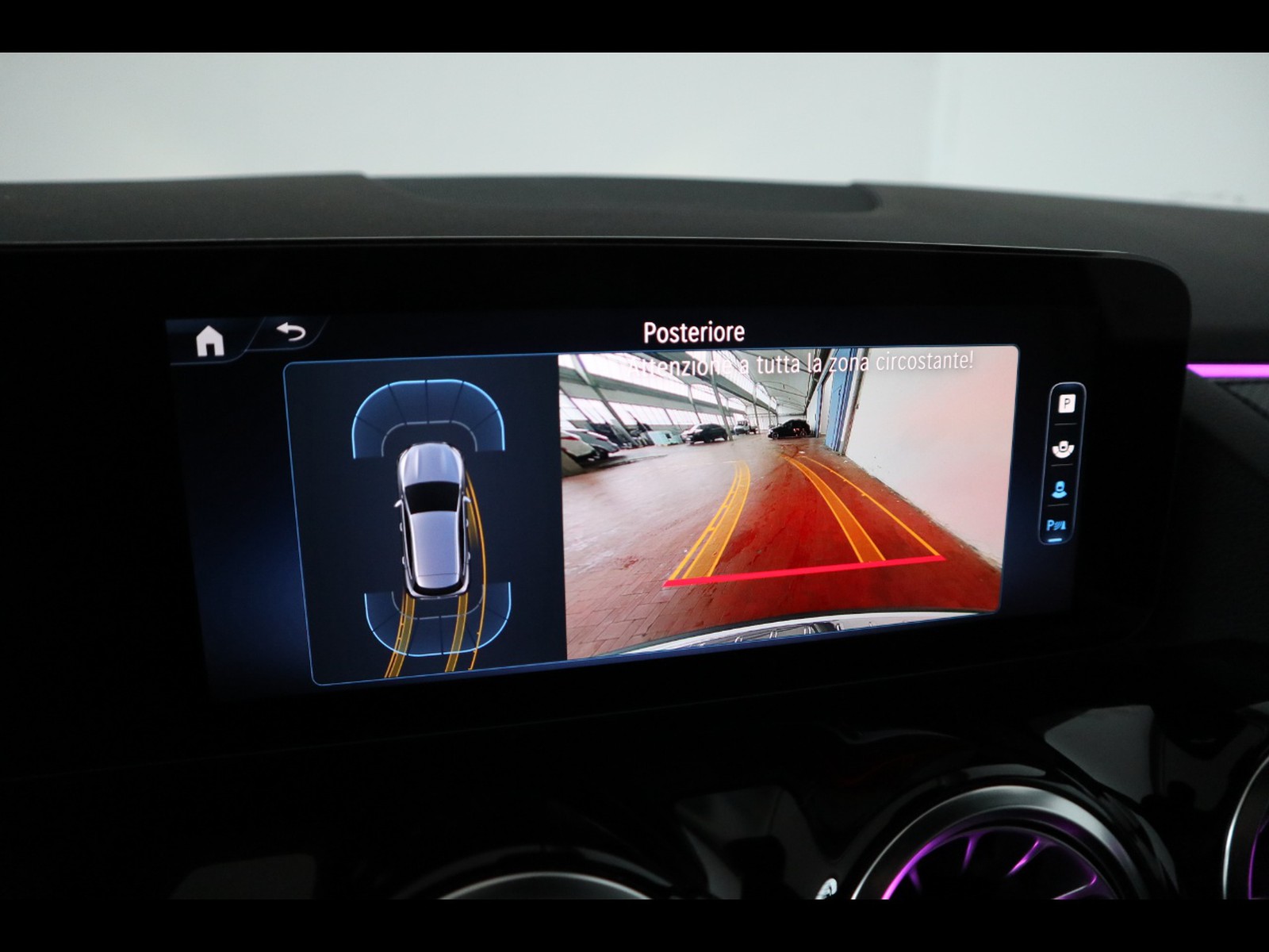 11 - Mercedes GLA 180 amg line advanced plus 7g-dct