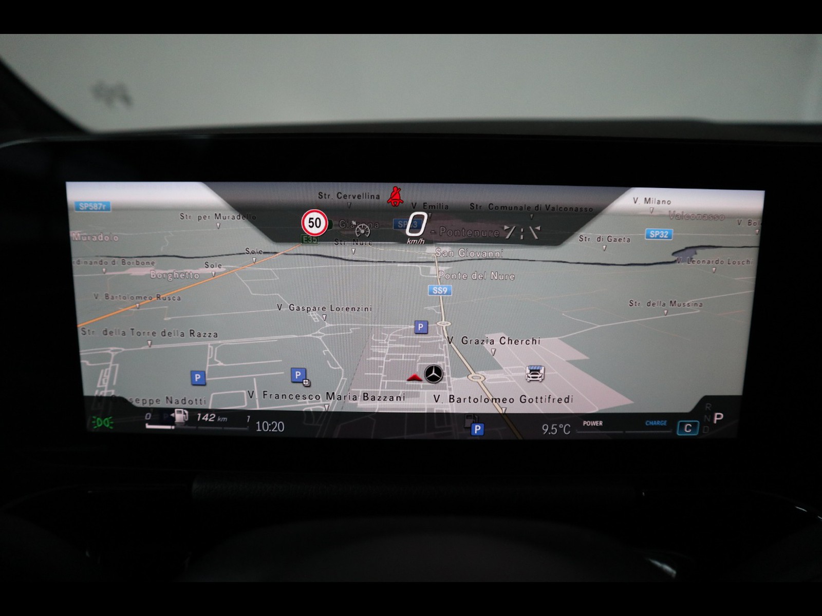 16 - Mercedes GLA 180 amg line advanced plus 7g-dct