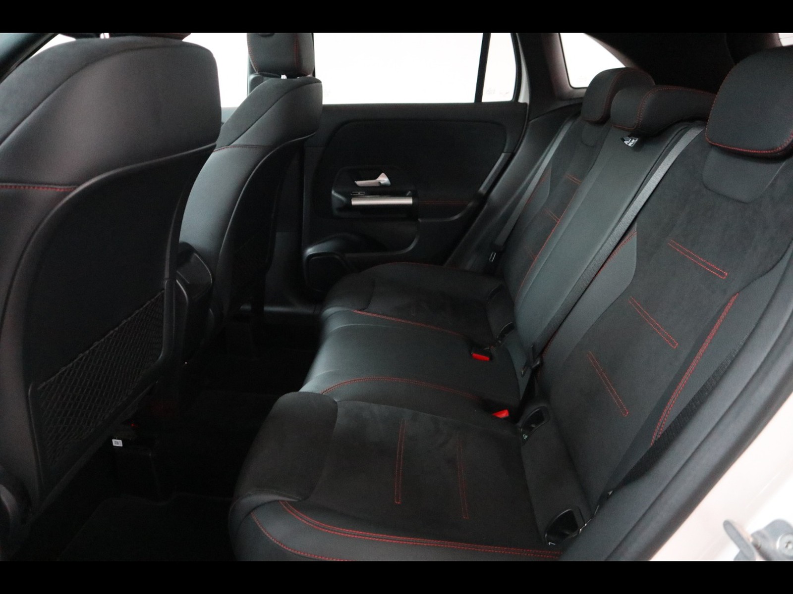 8 - Mercedes GLA 180 amg line advanced plus 7g-dct