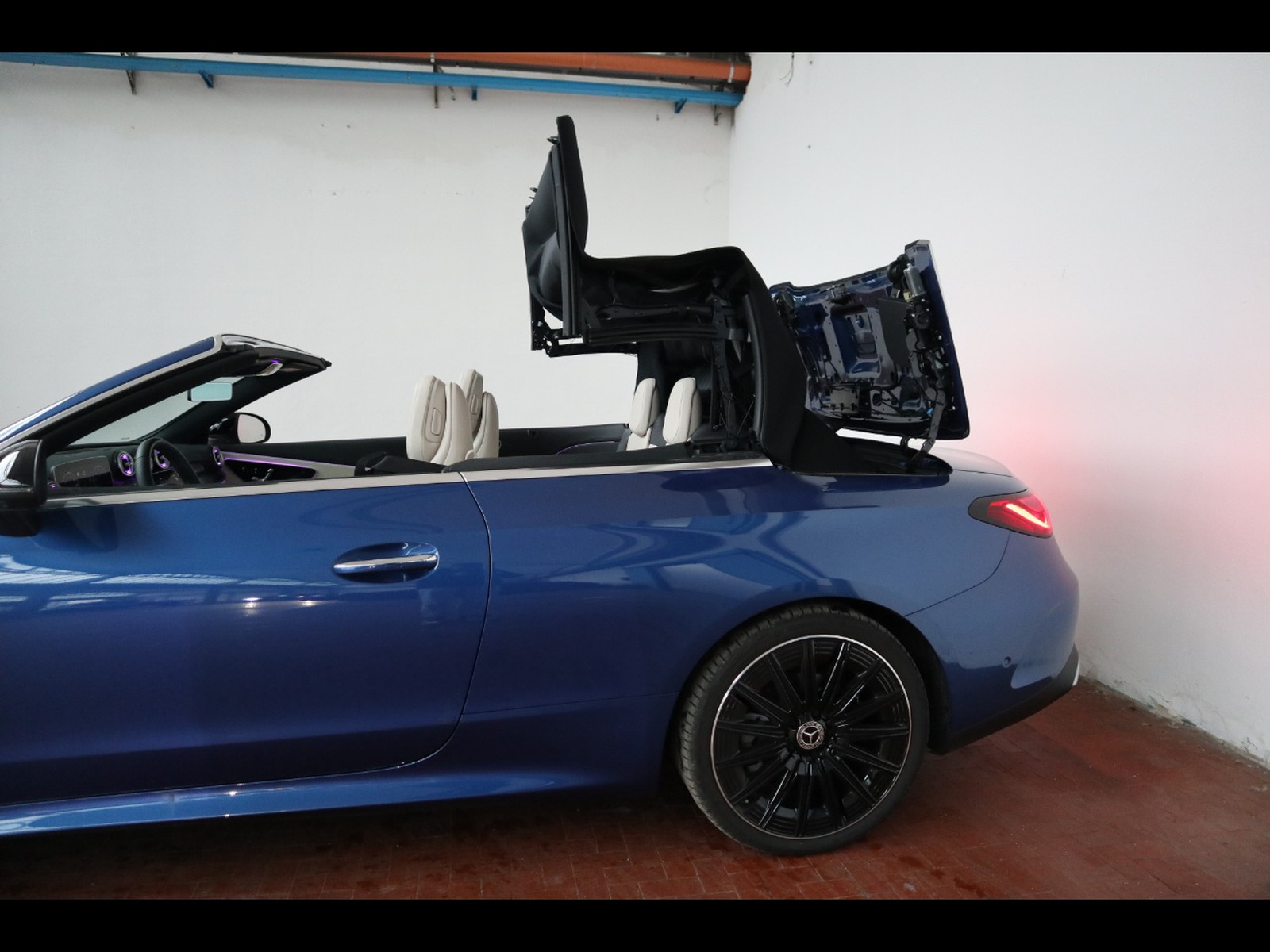 20 - Mercedes CLE cabrio 200 amg line advanced plus 9g-tronic plus