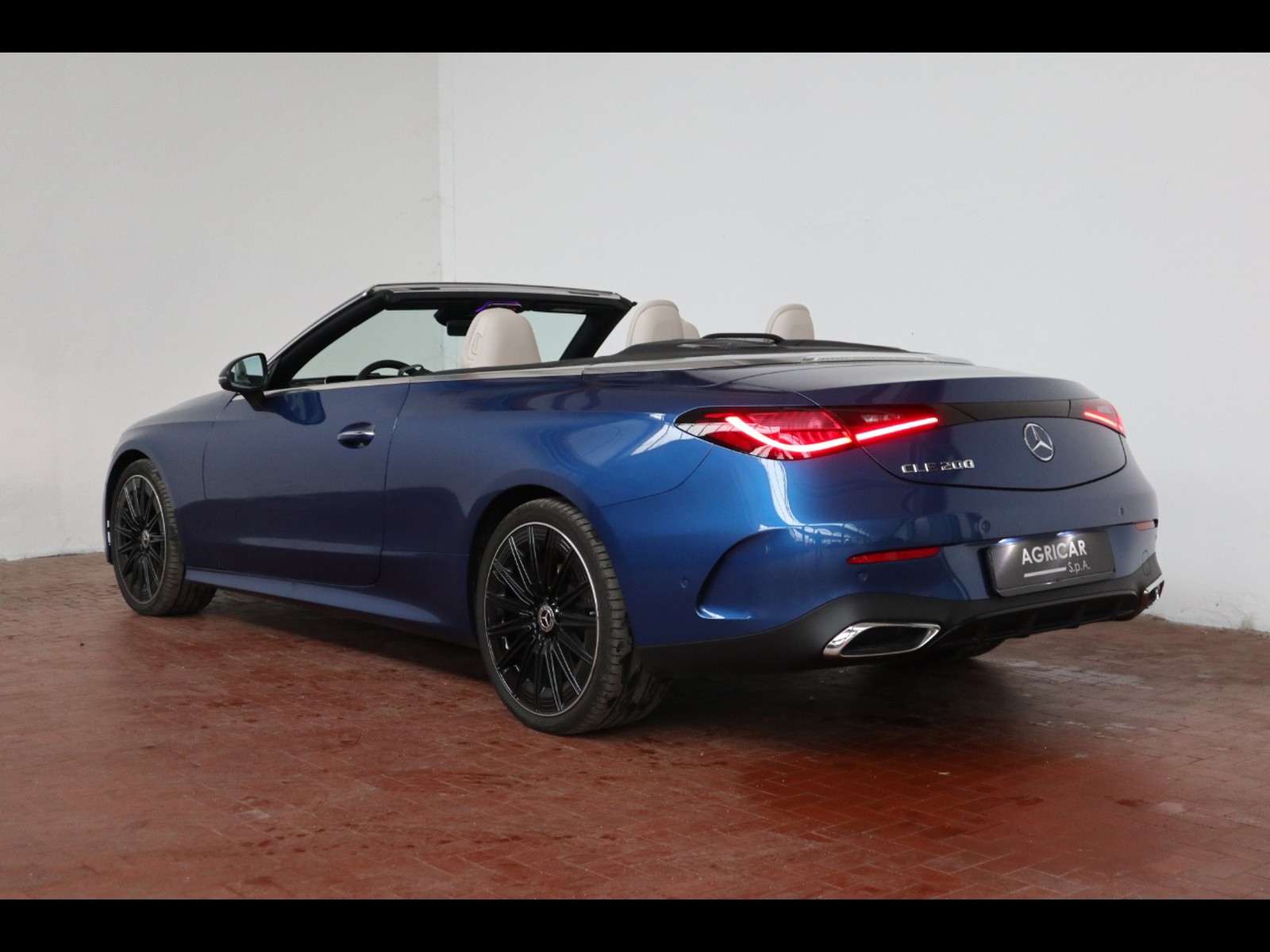 5 - Mercedes CLE cabrio 200 amg line advanced plus 9g-tronic plus