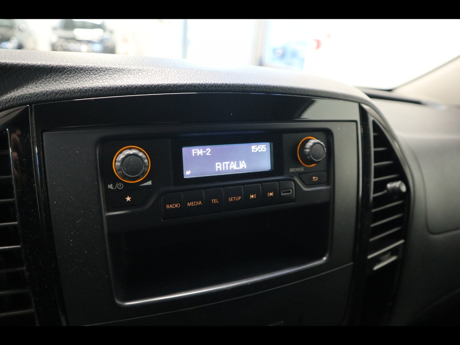 9 - Mercedes Vans Vito 110 cdi compact fwd my20