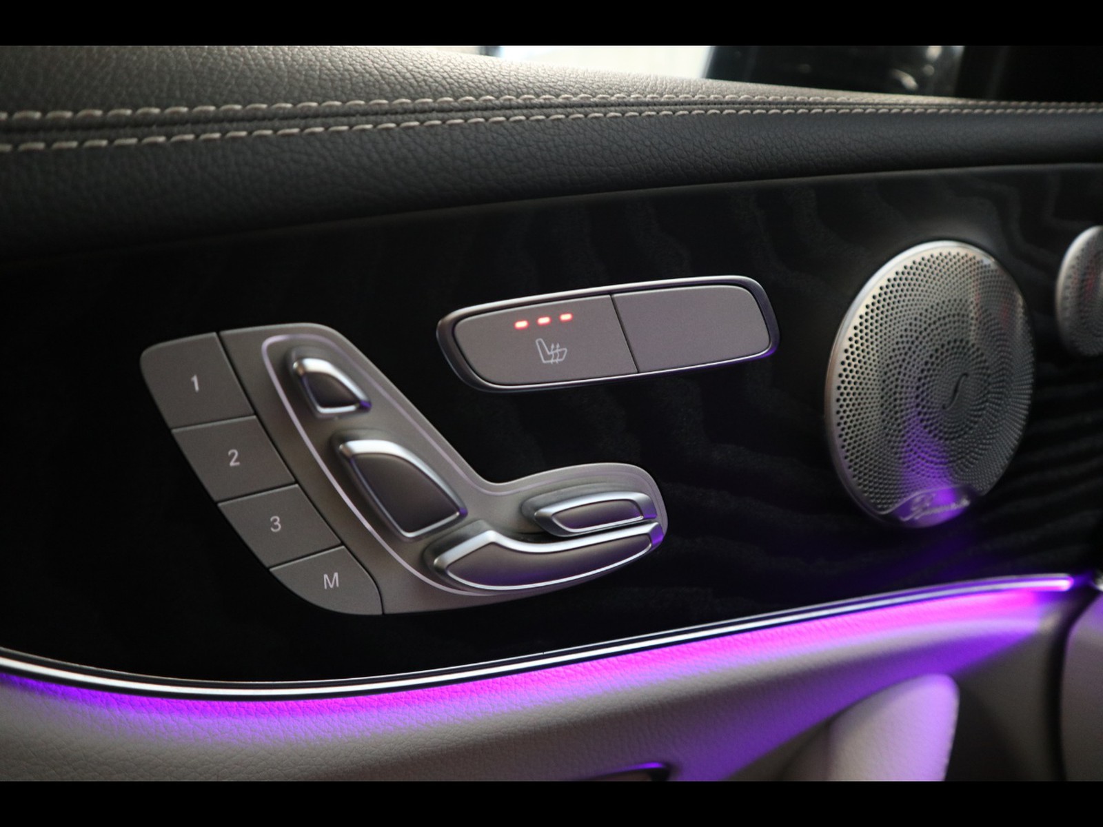 16 - Mercedes Classe E coupe 300 d mild hybrid premium plus 4matic 9g-tronic