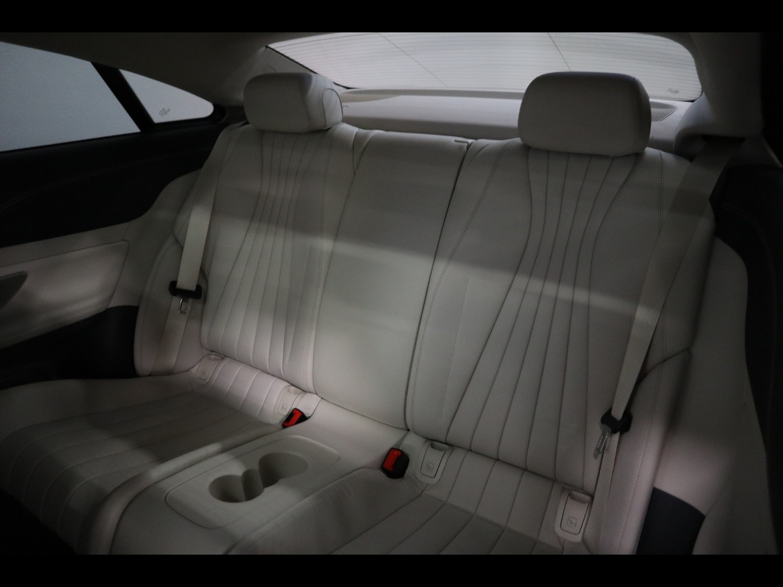 8 - Mercedes Classe E coupe 300 d mild hybrid premium plus 4matic 9g-tronic