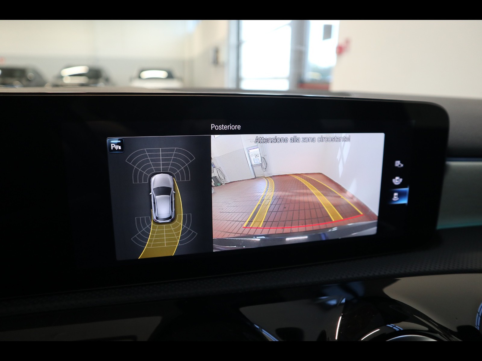 11 - Mercedes Classe A 200 d premium 8g-dct