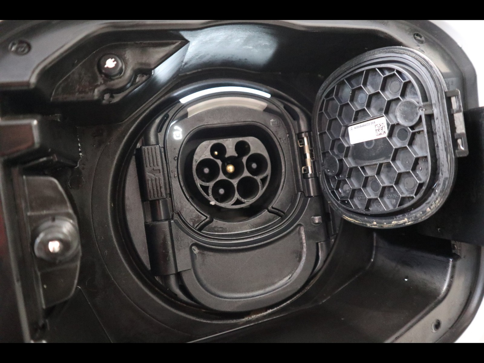 18 - Mercedes Classe A 250 e plug in hybrid (e eq-power) premium plus edition 7g-dct