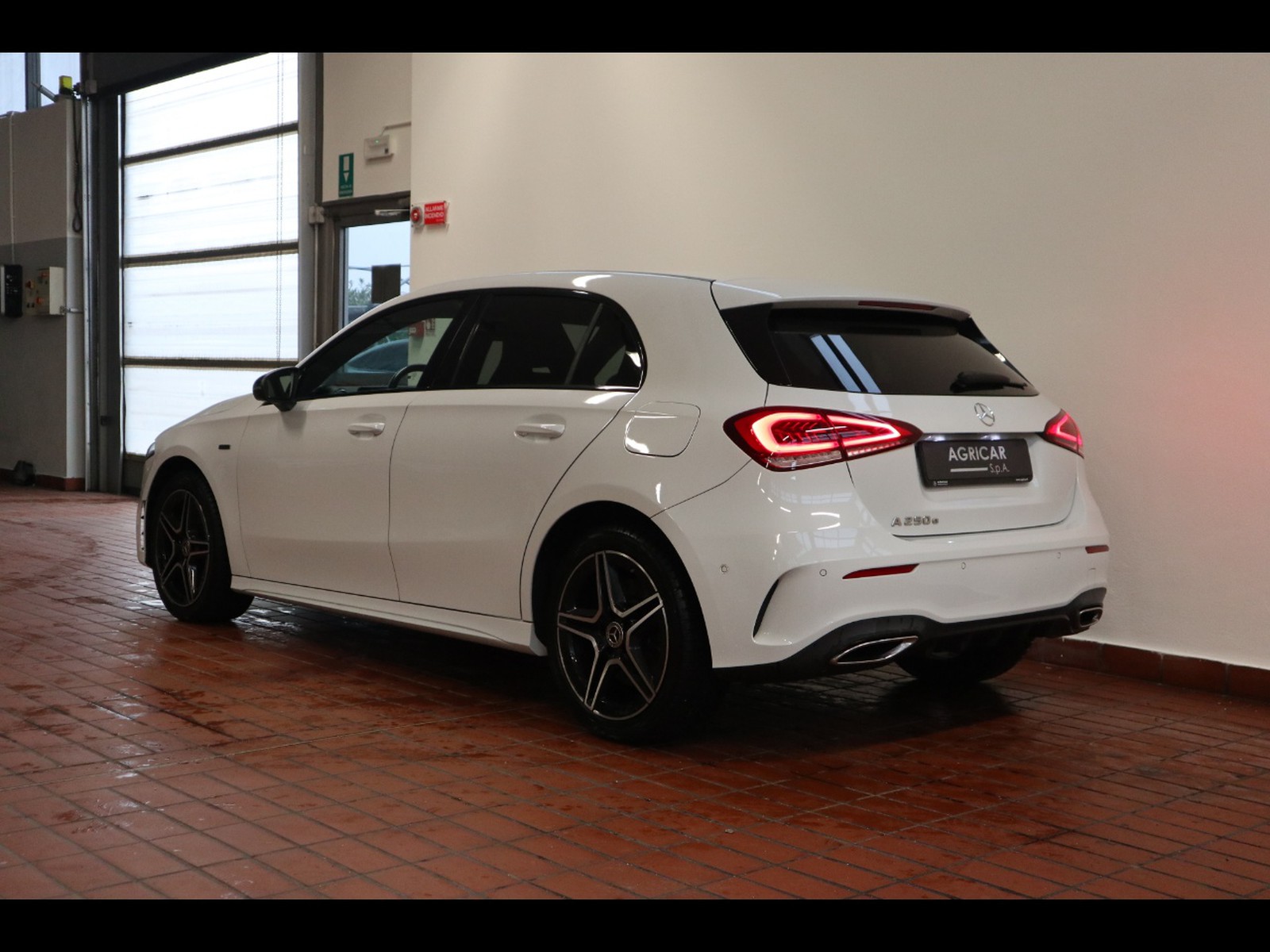 5 - Mercedes Classe A 250 e plug in hybrid (e eq-power) premium plus edition 7g-dct