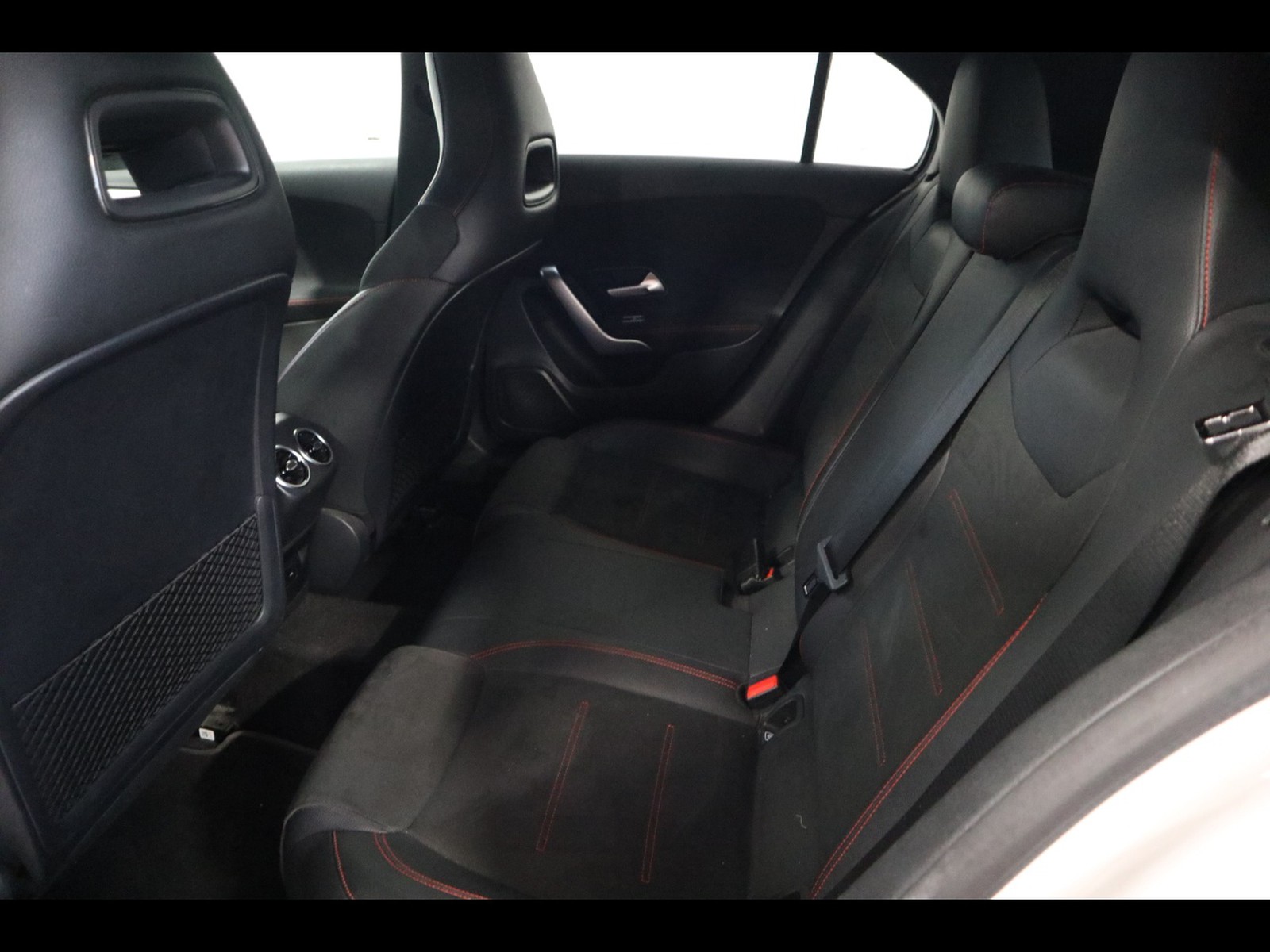 8 - Mercedes Classe A 250 e plug in hybrid (e eq-power) premium plus edition 7g-dct