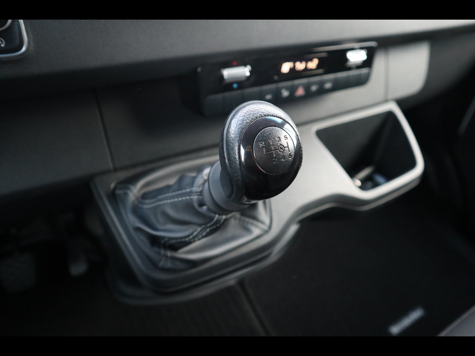 10 - Mercedes Vans Sprinter 315 2.0 cdi f 39/35 fwd h2