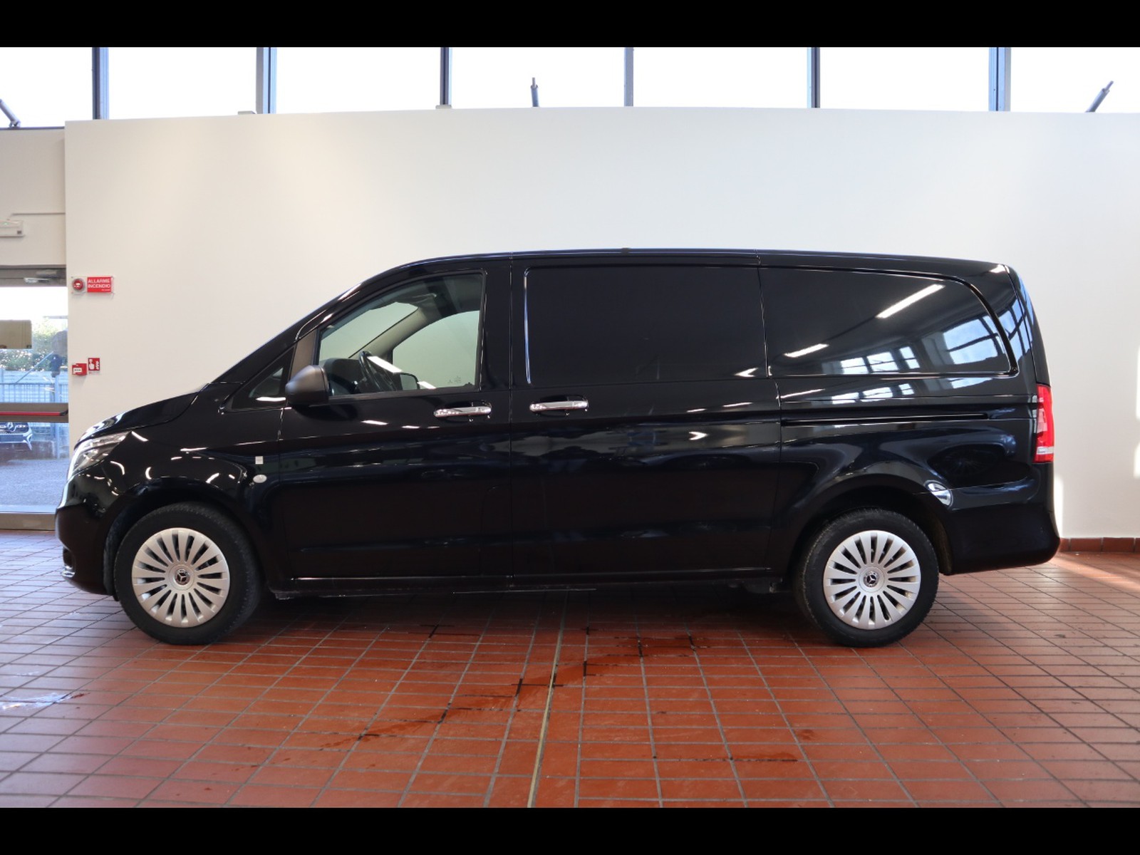 3 - Mercedes Vans Vito 116 cdi long pro auto my20