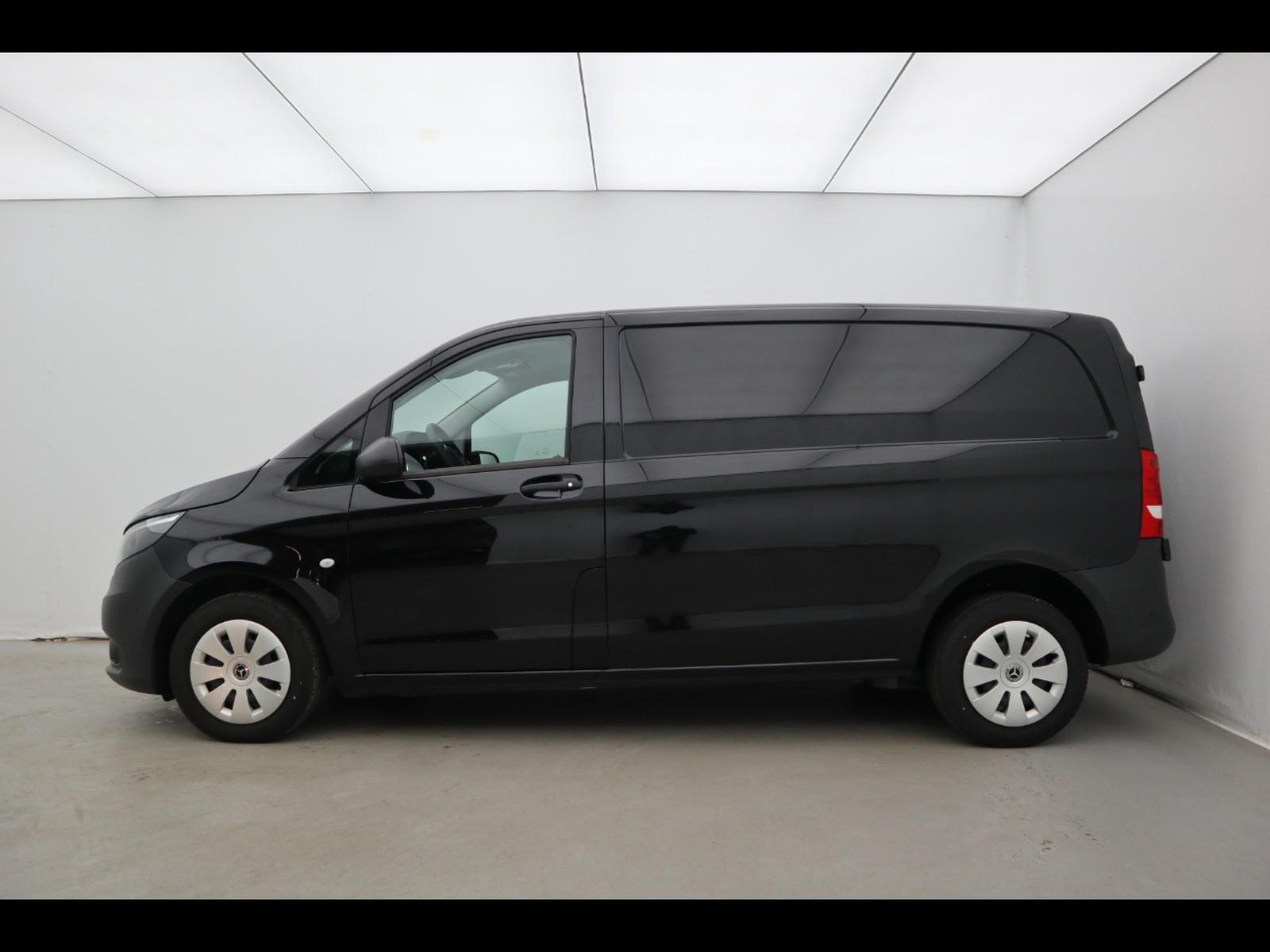 3 - Mercedes Vans Vito 114 cdi compact fwd my19