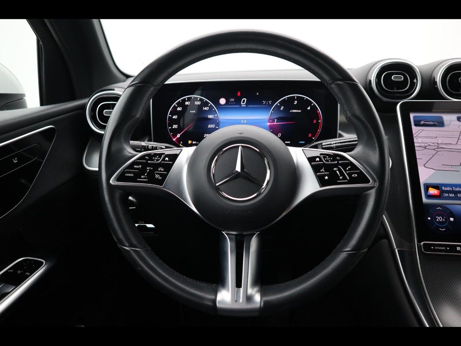 16 - Mercedes GLC suv 220 d advanced 4matic 9g-tronic