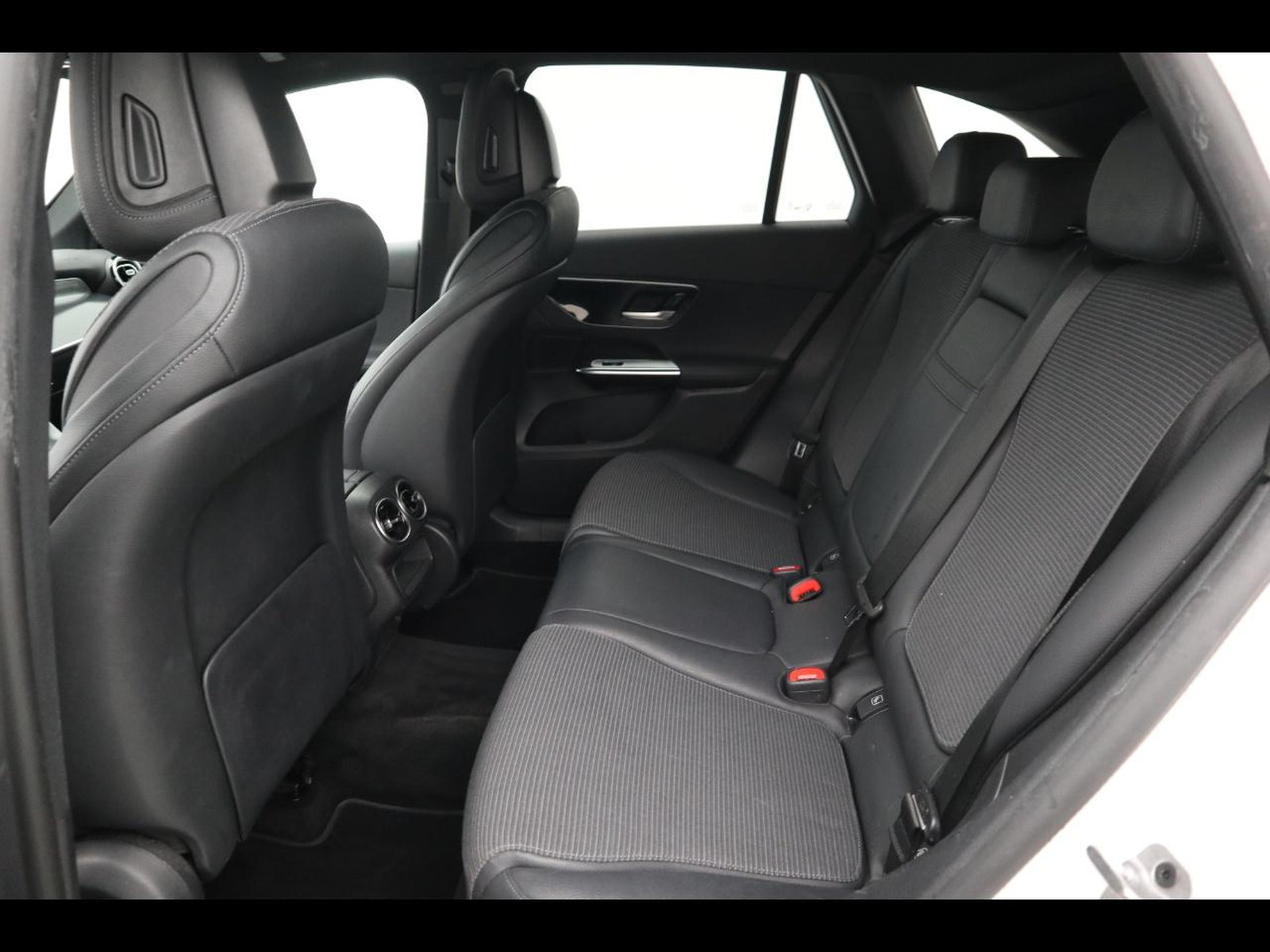 8 - Mercedes GLC suv 220 d advanced 4matic 9g-tronic