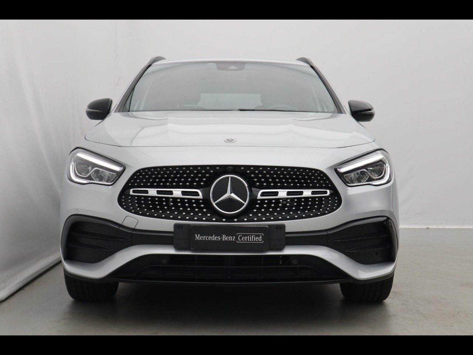 2 - Mercedes GLA 250 e plug in hybrid (e eq-power) premium 8g-dct